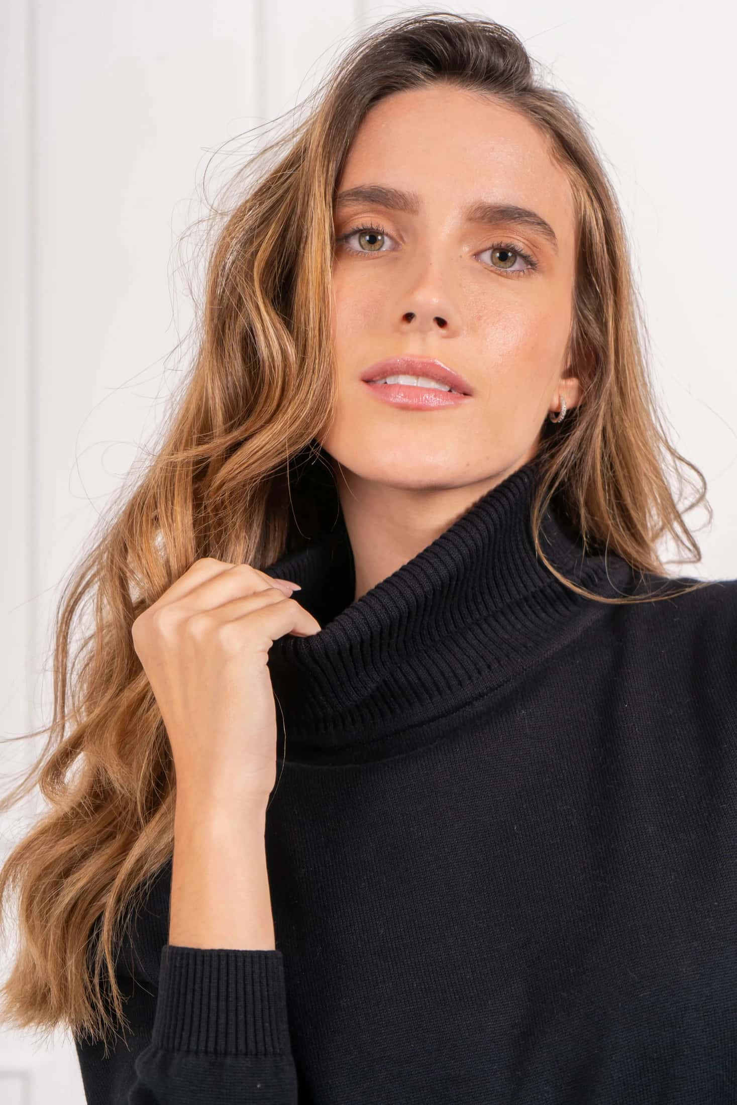 Suéter Cuello tortuga Mujer Negro