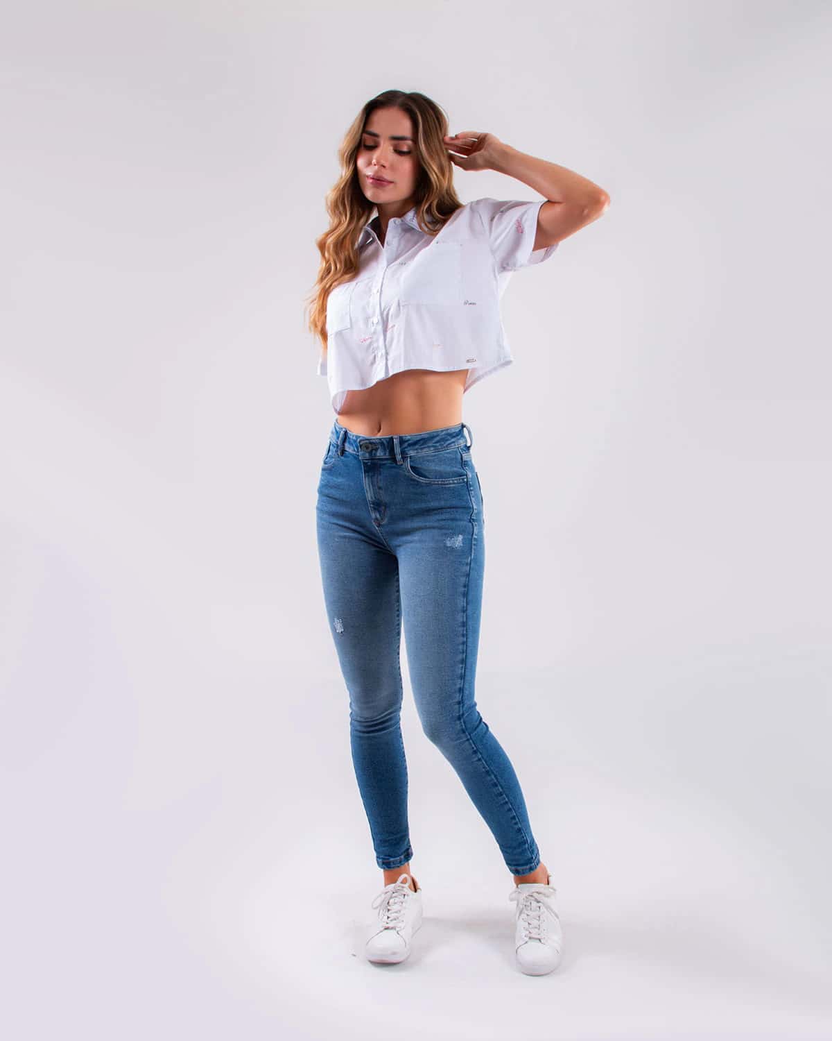 Camisa blanca manga corta para mujer