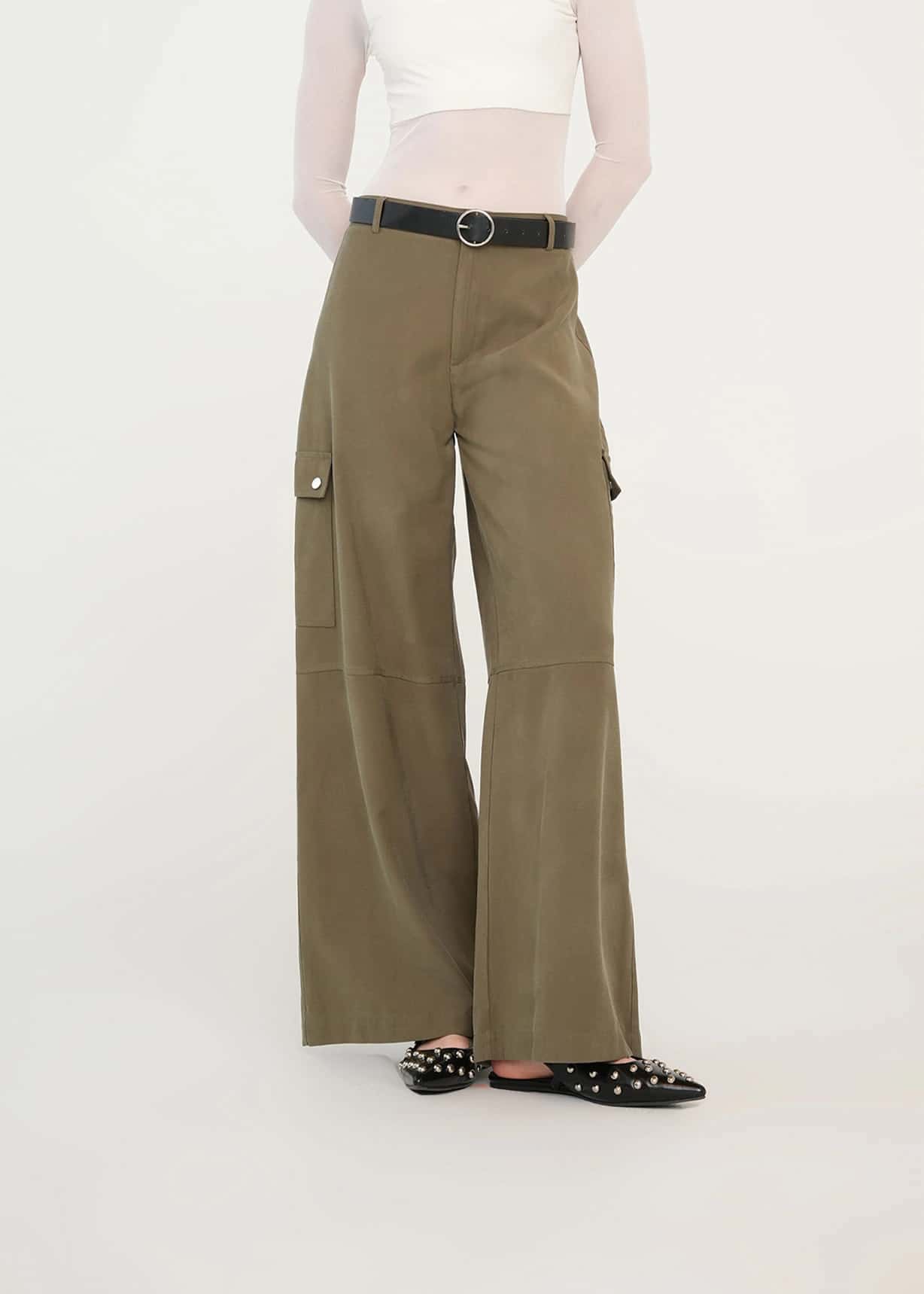Pantalón Palazzo con bolsillos diagonales