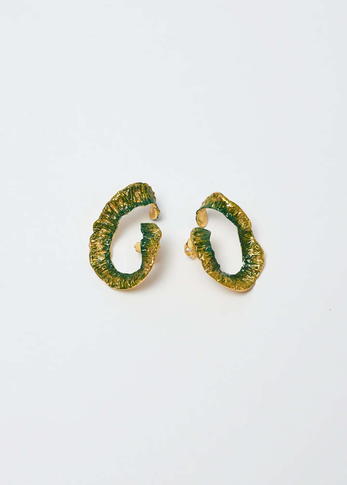 MOUNTAIN TRIP HOOP EARRINGS