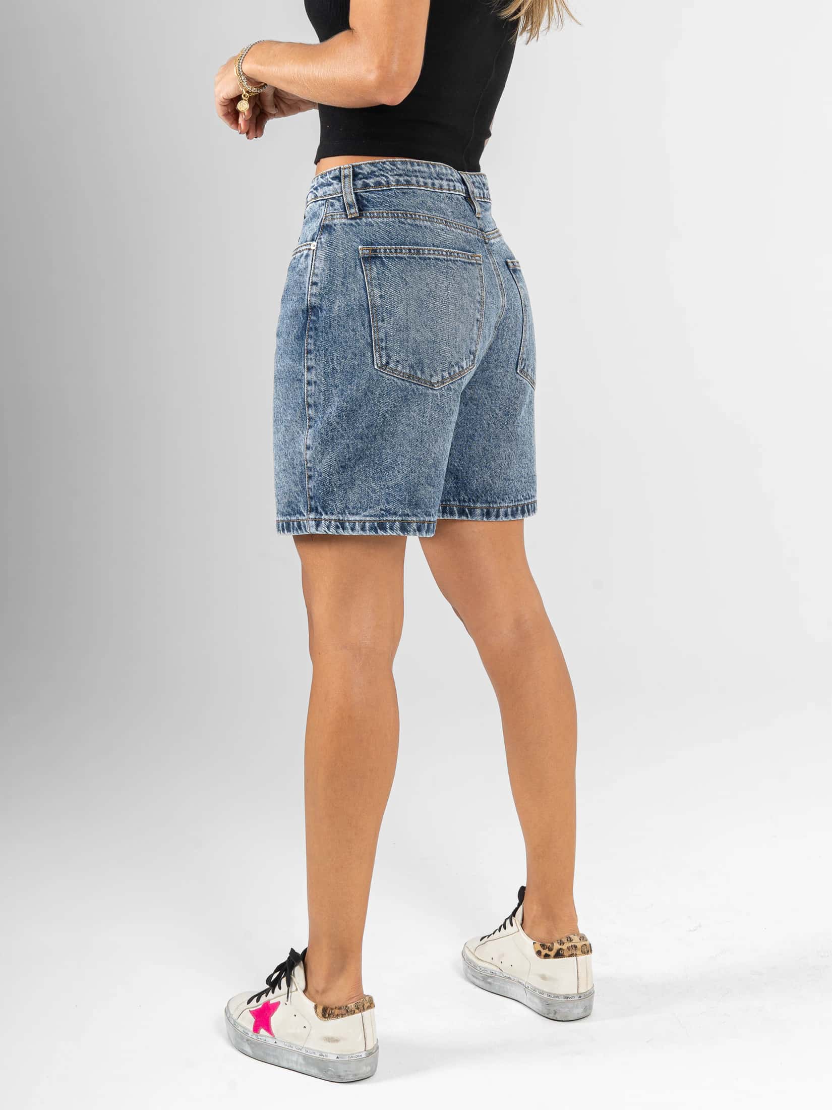 Ref: 066453 Bermuda en denim, rígido, tiro alto, tono azul oscuro. - miniatura 4