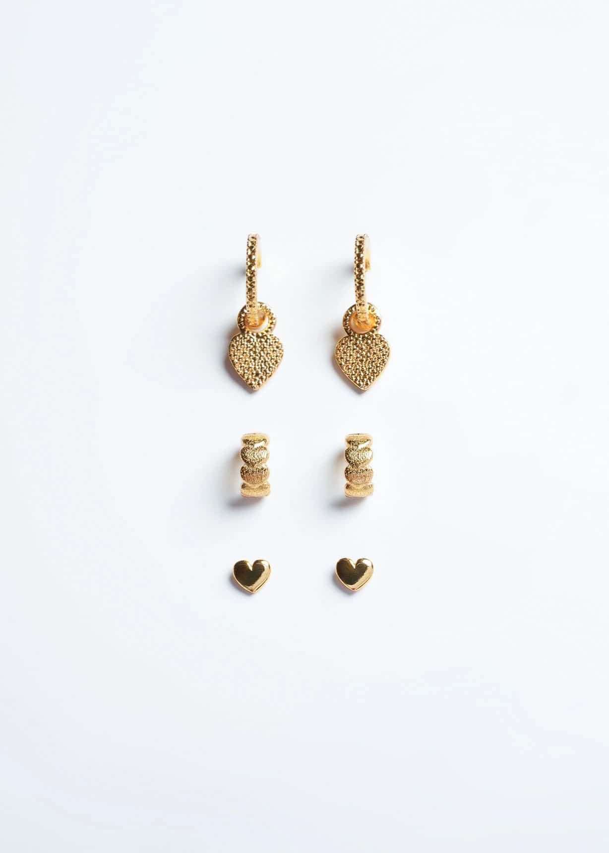 Set de aretes dorados