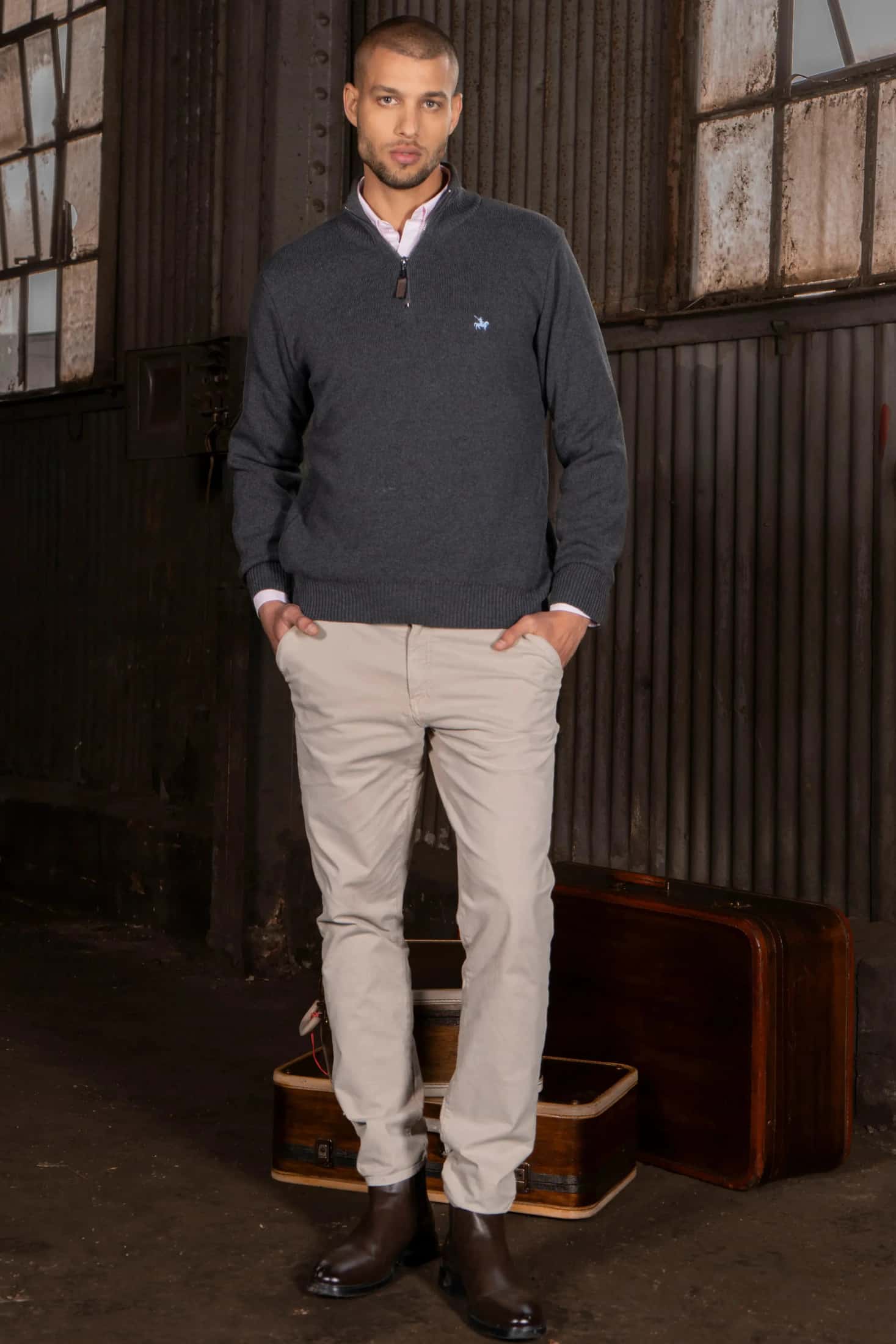 Suéter Halfzip Minimal Hombre Gris Oscuro - miniatura 3