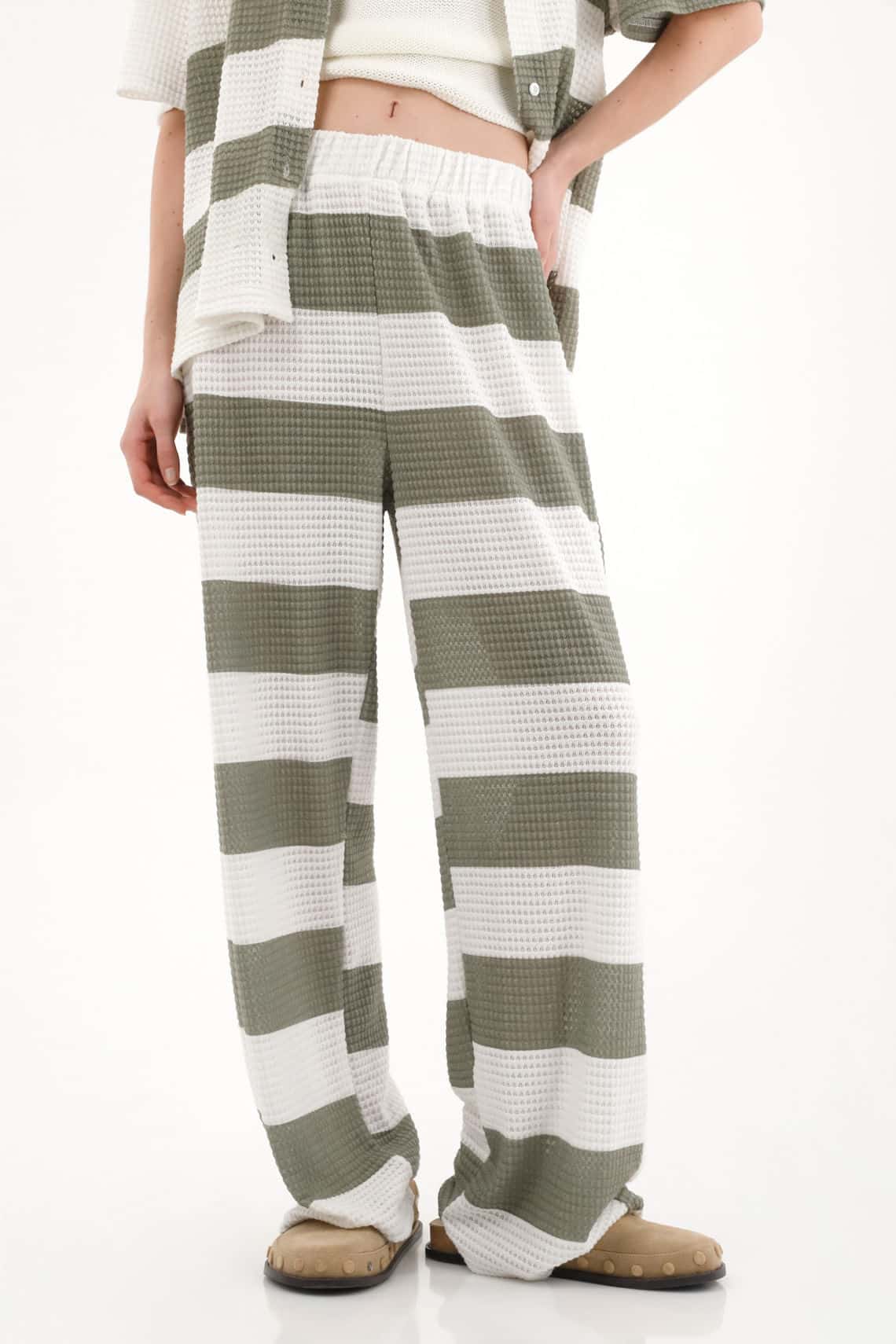 Pantalón Recto tejido con diseño a rayas para mujer