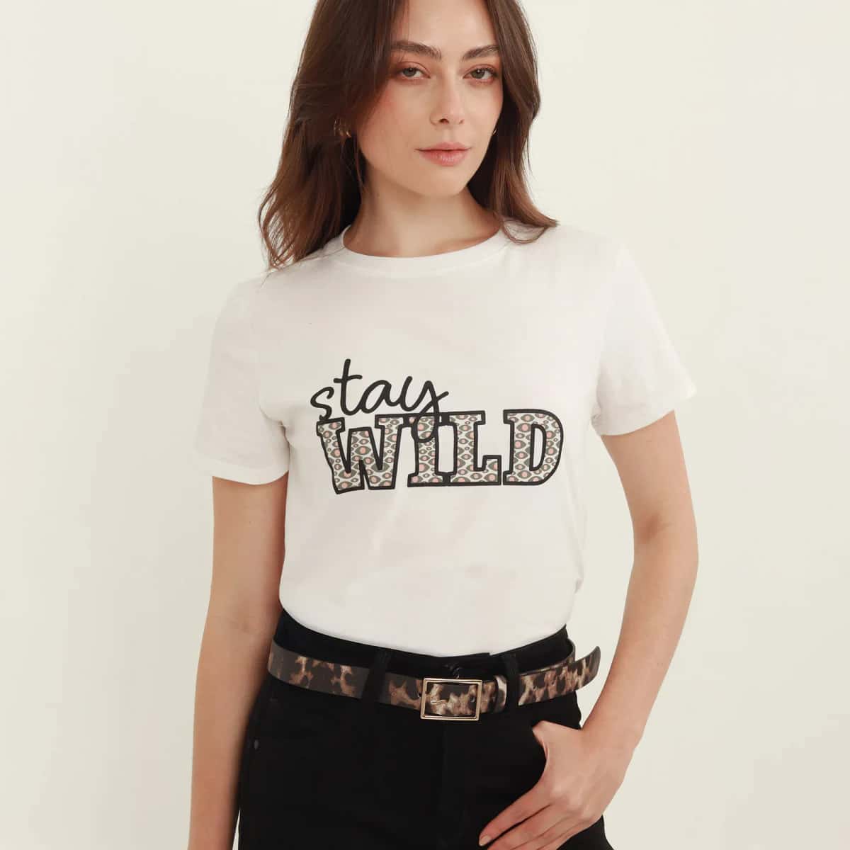 Camiseta cuello redondo manga corta con estampado Stay wild - miniatura 2