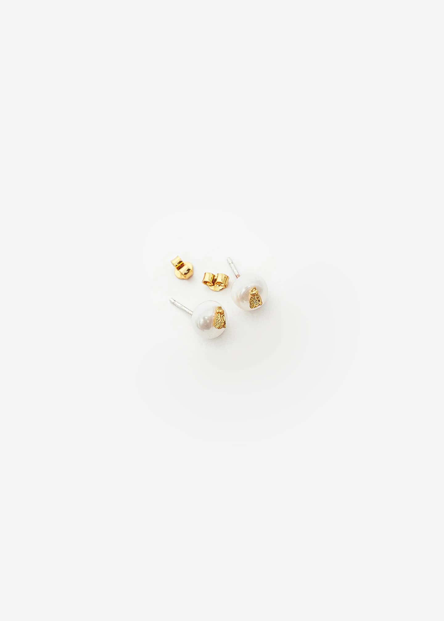 Perla Bee Stud