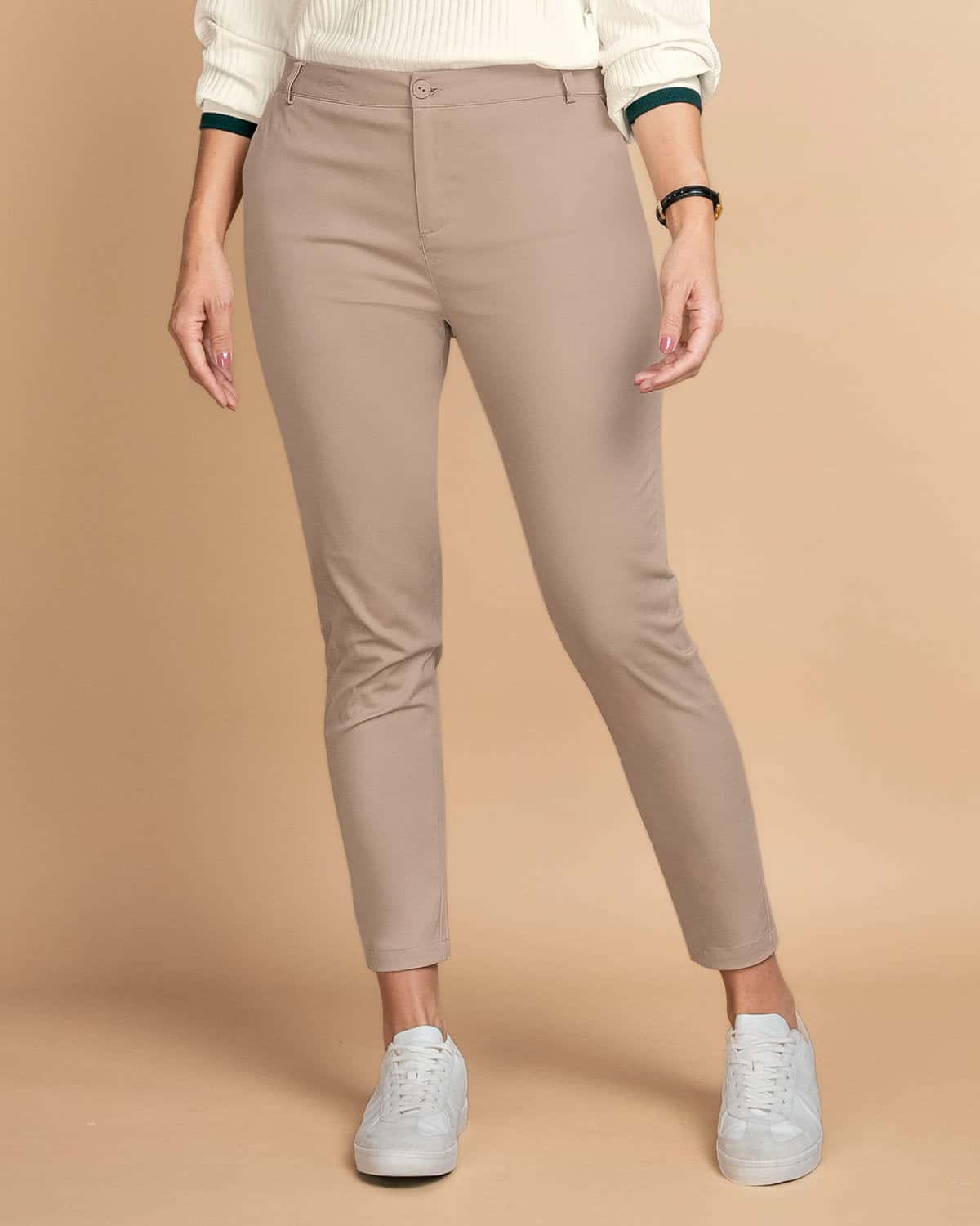 Pantalón skinny de tiro medio con bolsillos delanteros funcionales