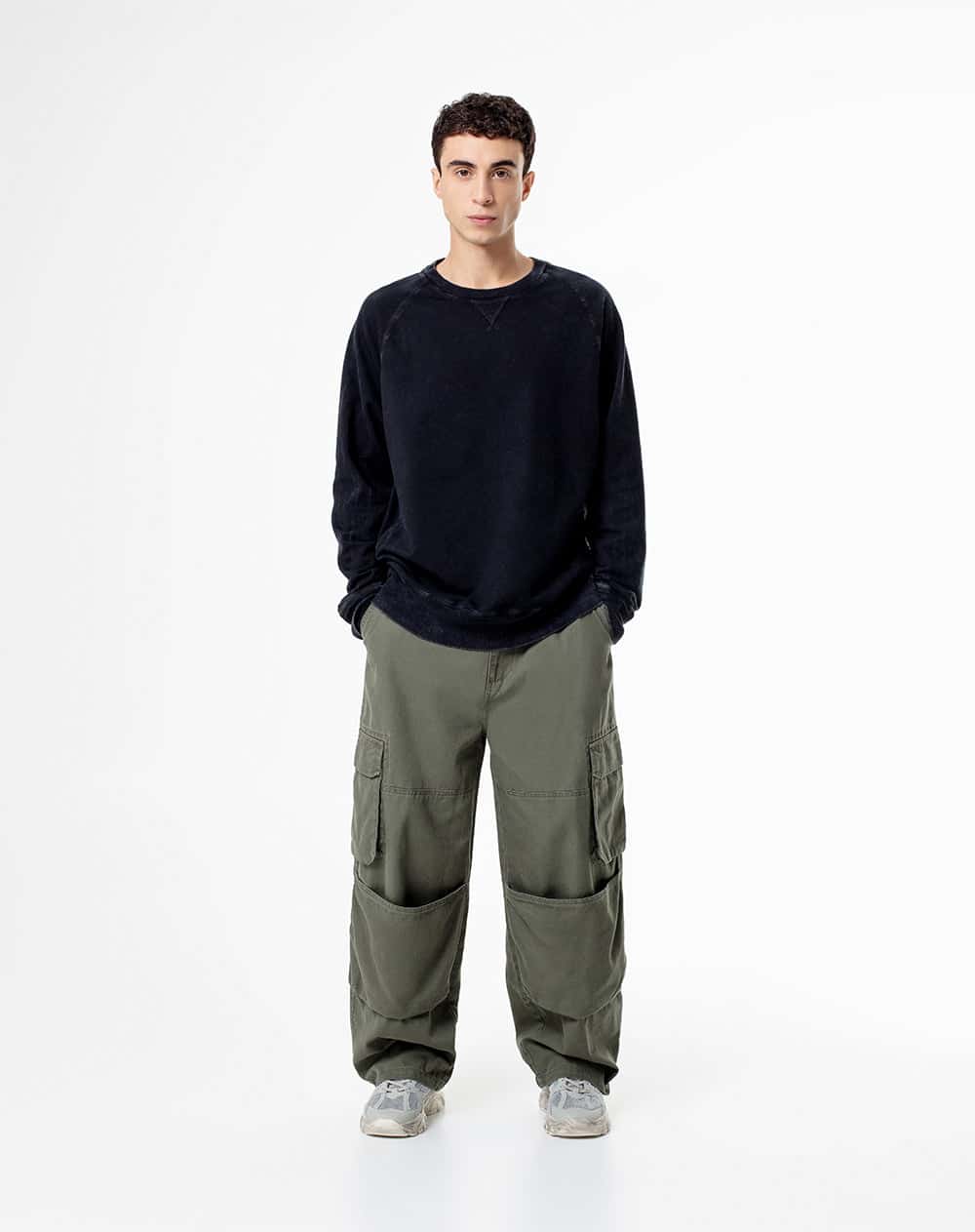 Pantalón cargo oversize verde hombre