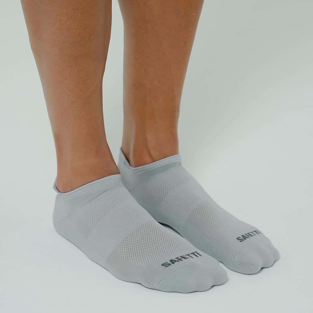 MEDIAS RUNNING GRIS UNISEX