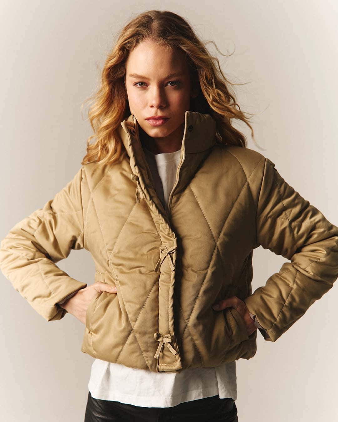 Chaqueta puffer trench