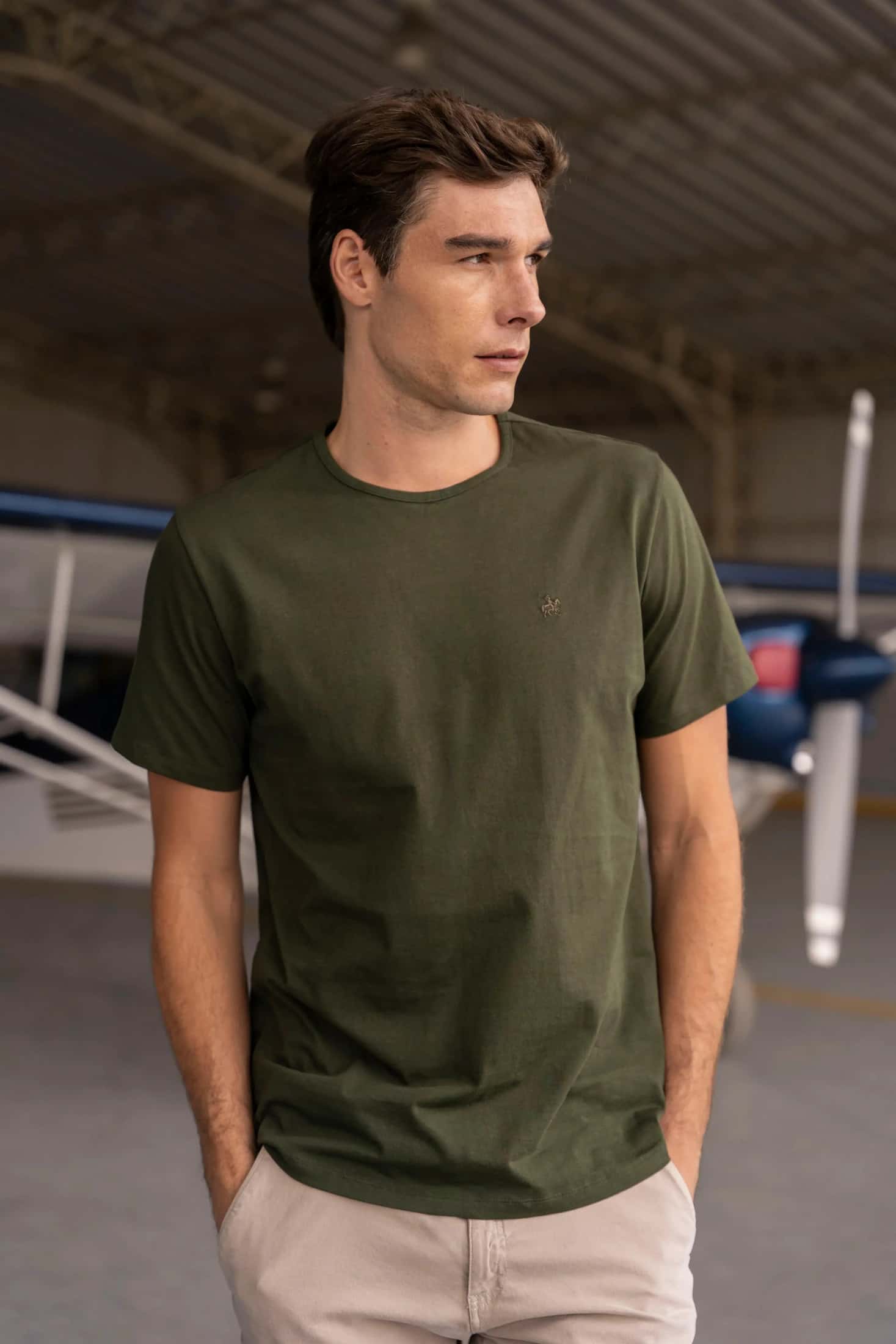Camiseta Modern Professional Verde Militar