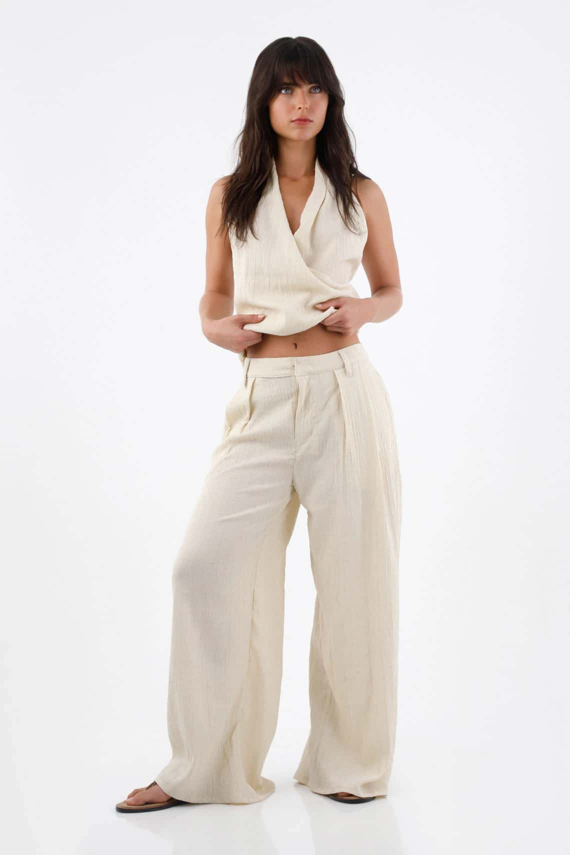 Pantalón para mujer de poliéster beige wide leg con textura arrugada