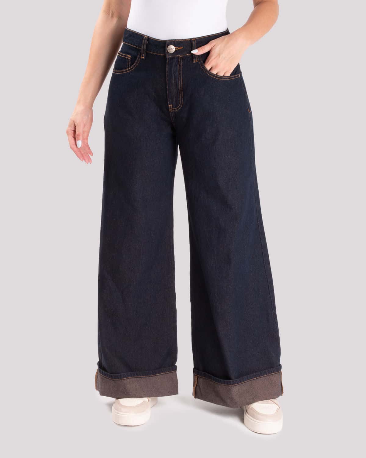 Jean bota recta tono oscuro para mujer