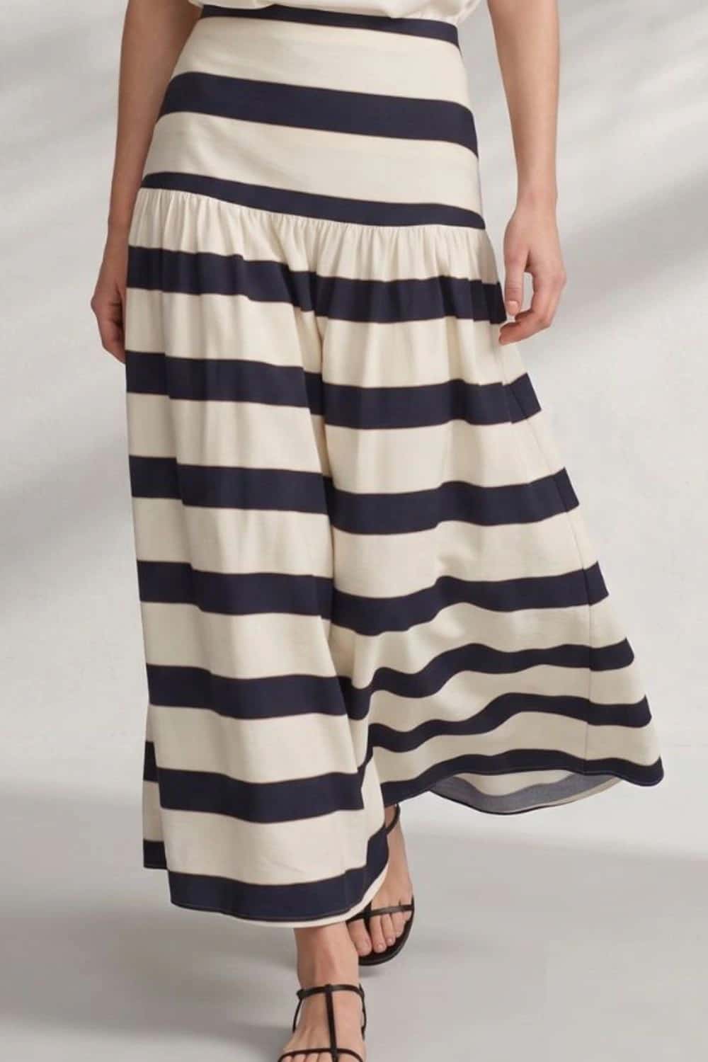 Falda andalucia ivory  navy