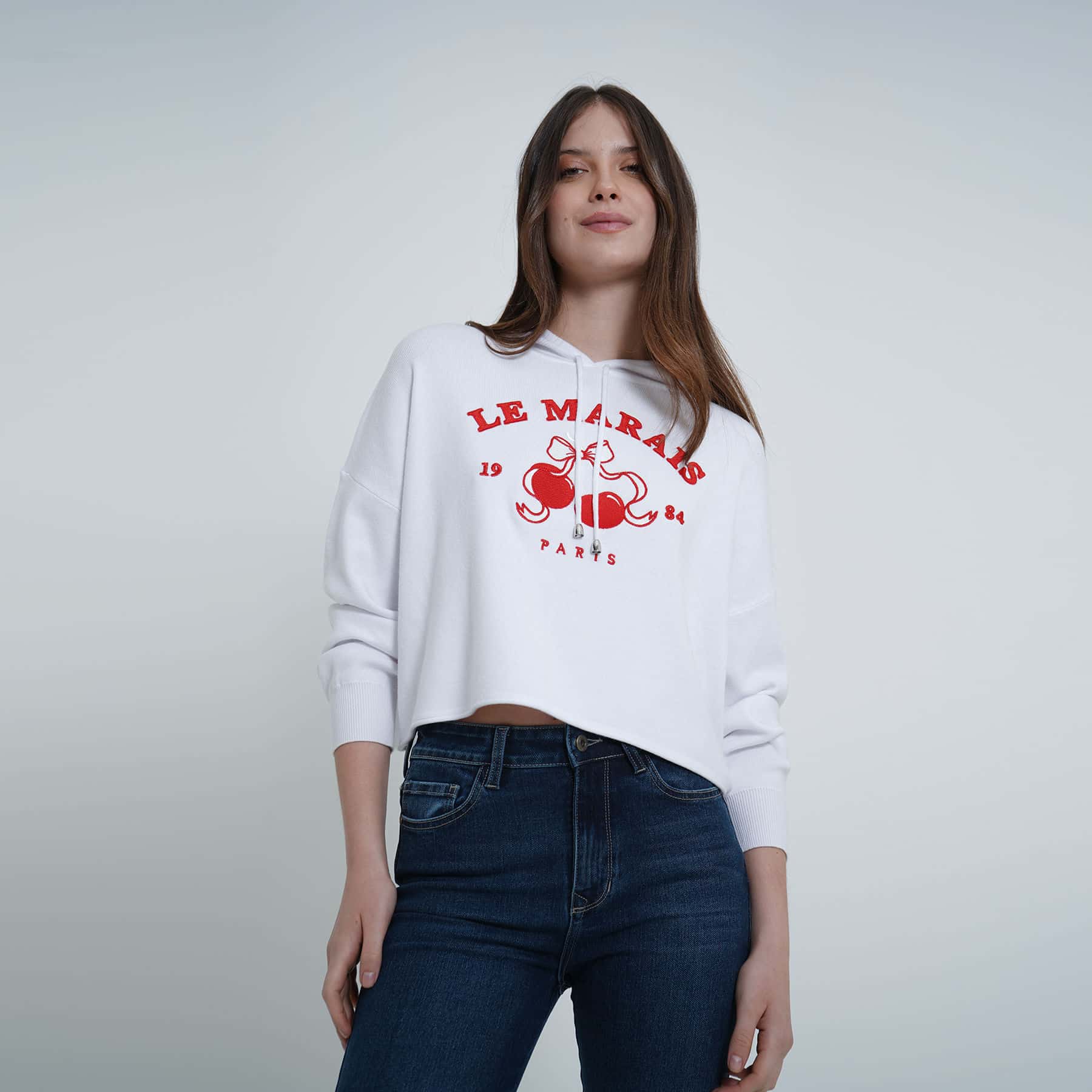 Buzo sudadera crop con capucha bordado Berry