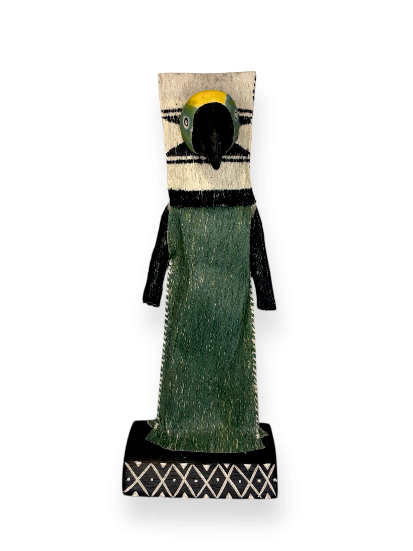 ANIMAL FIGURE - GREEN MACAW