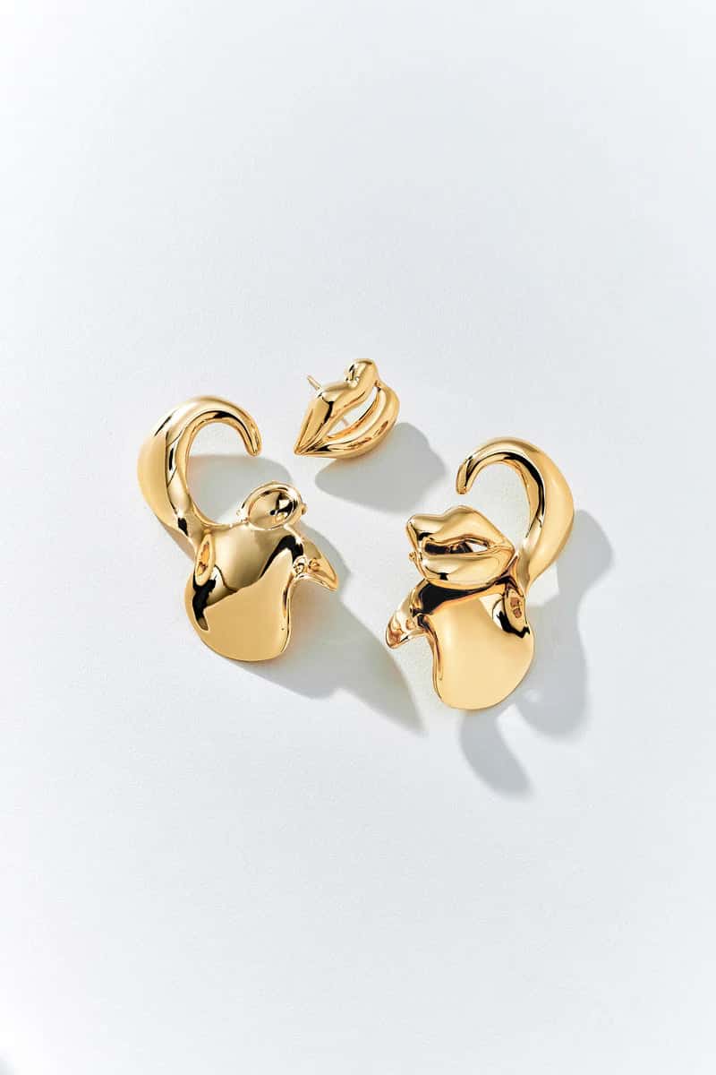 BRINCO JULIANA EARRING - LOVE