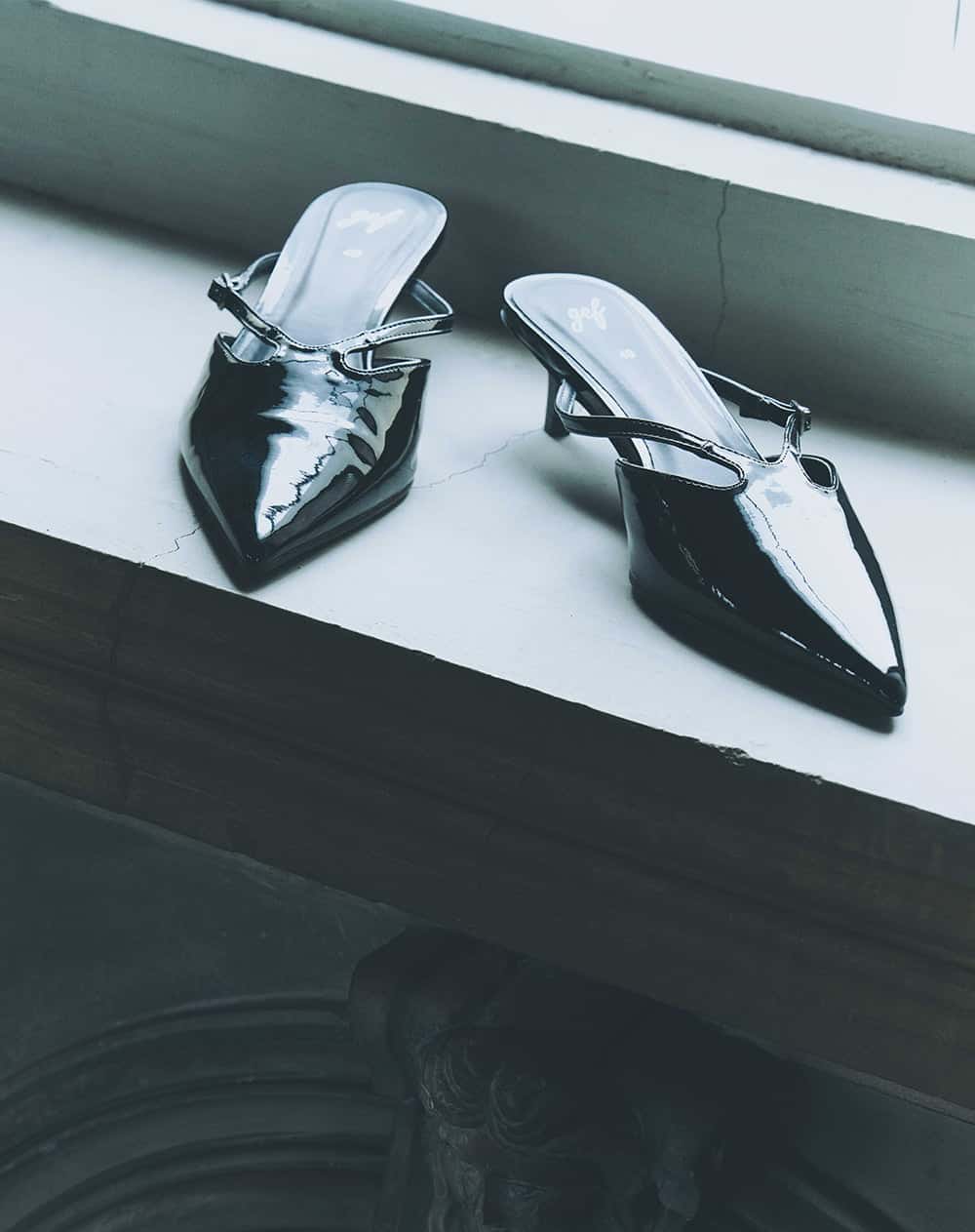 Zapatos tipo mule tacón bajo negros mujer