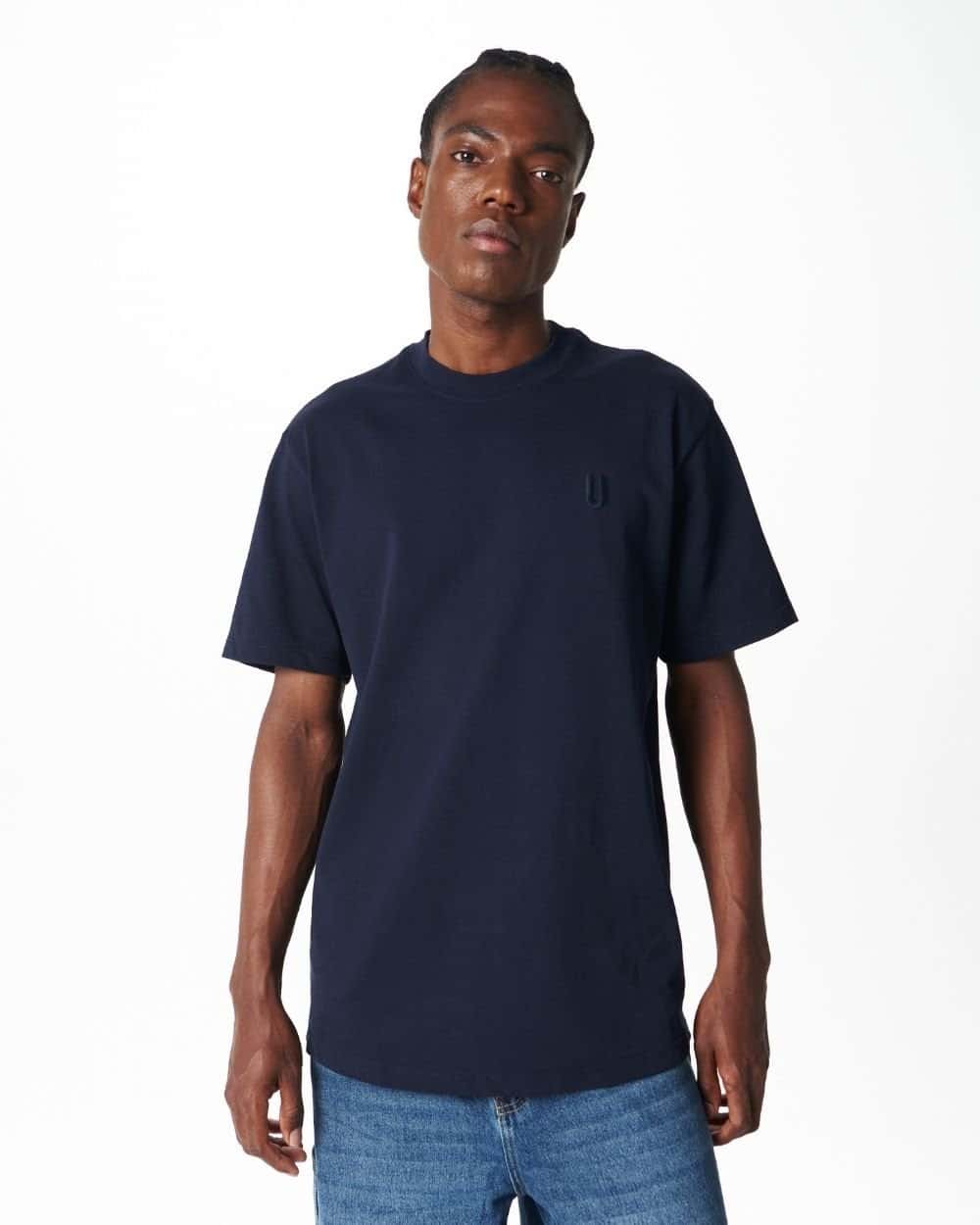 NAVY TEE
