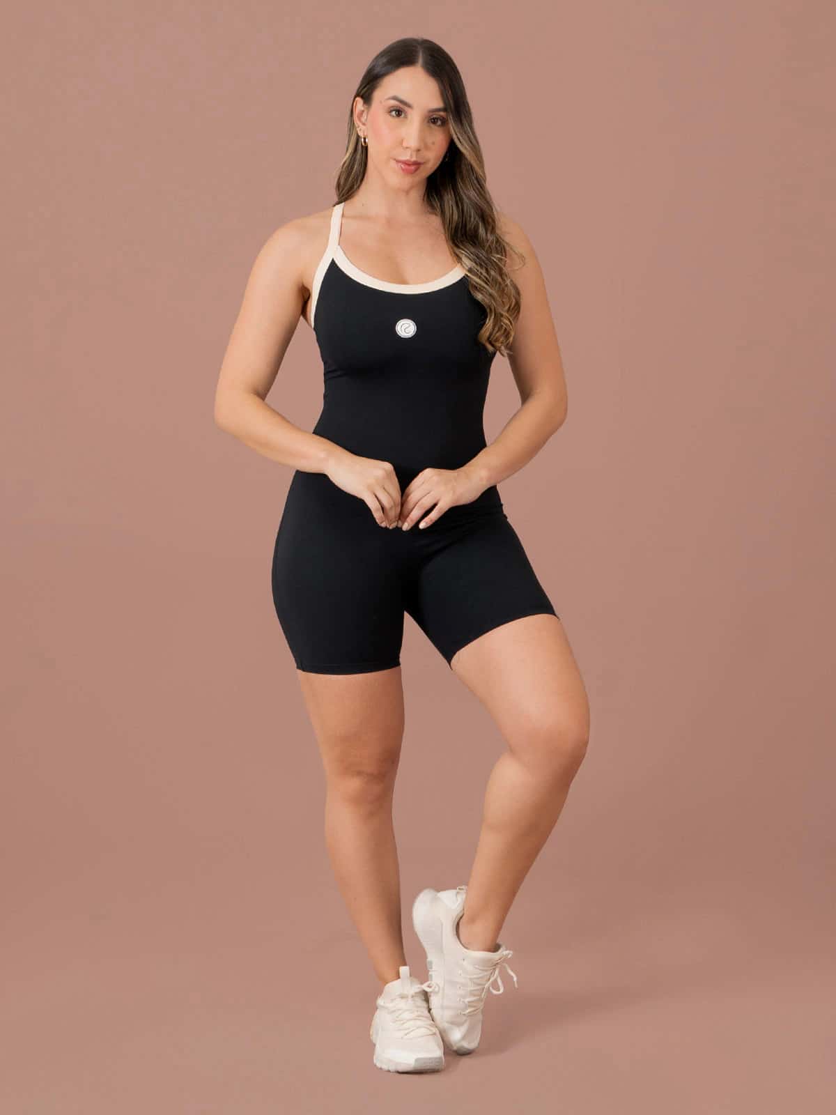 Ocean enterizo negro crema