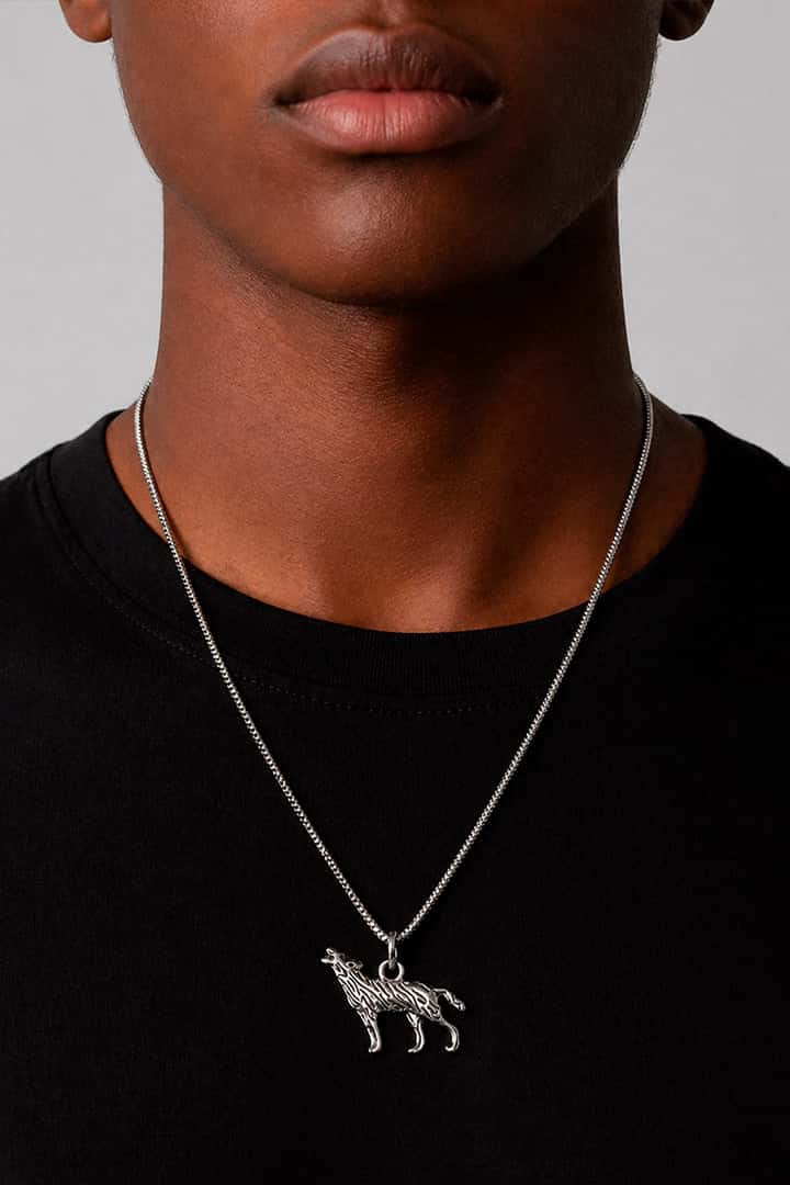 Collar tubular lobo aullando