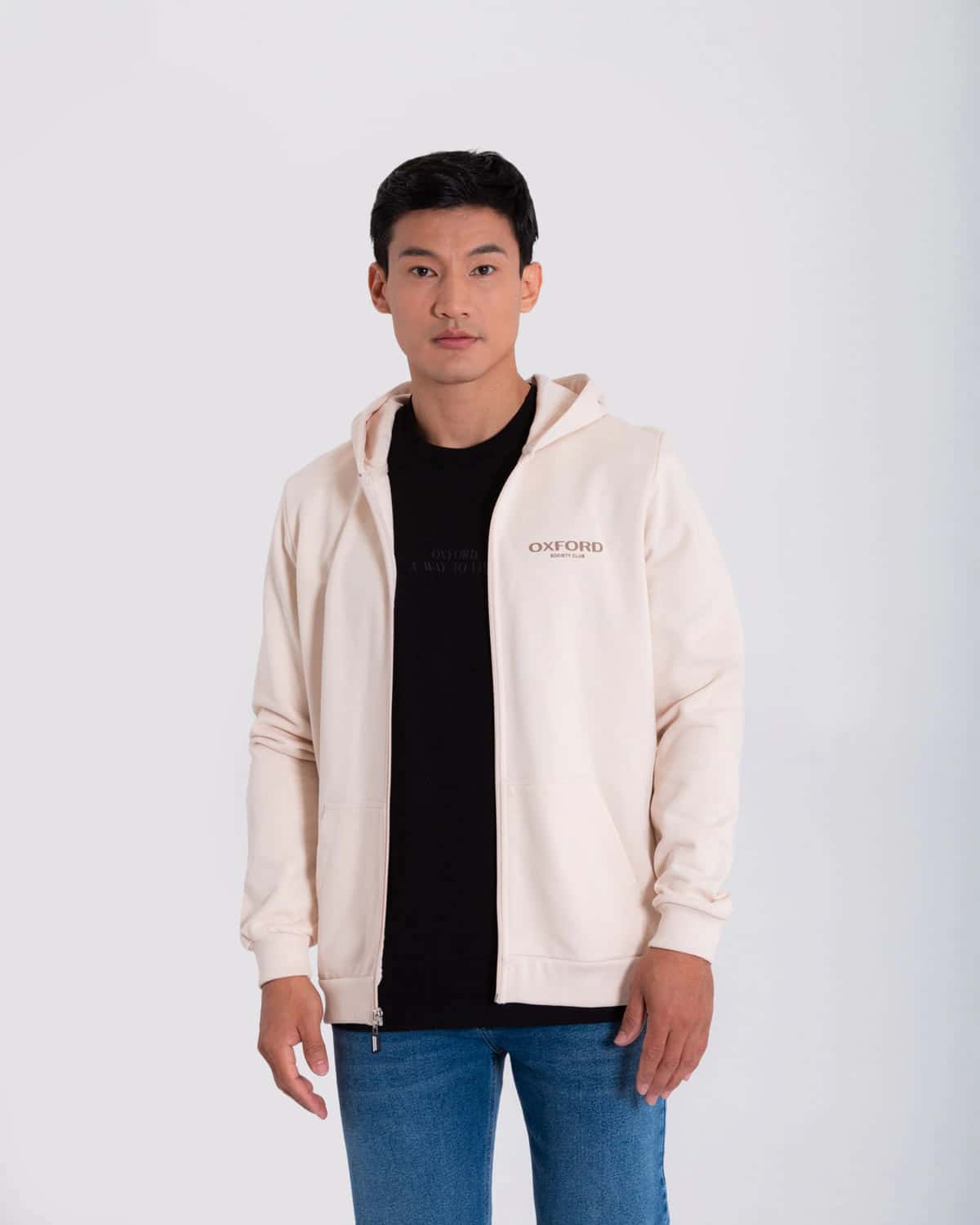 Buzo regular arena estampado espalda para hombre