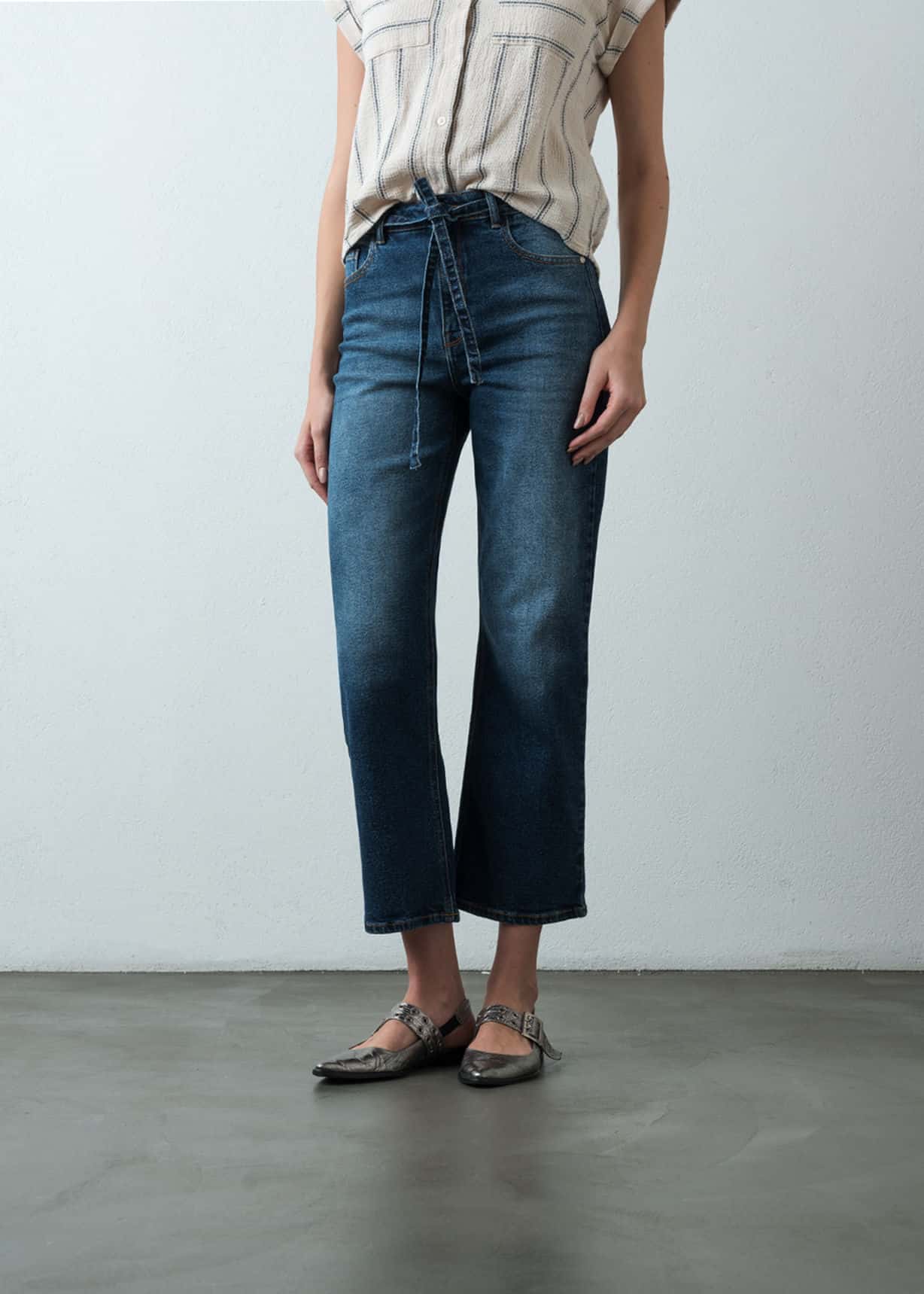 Jean Straight con cinturón
