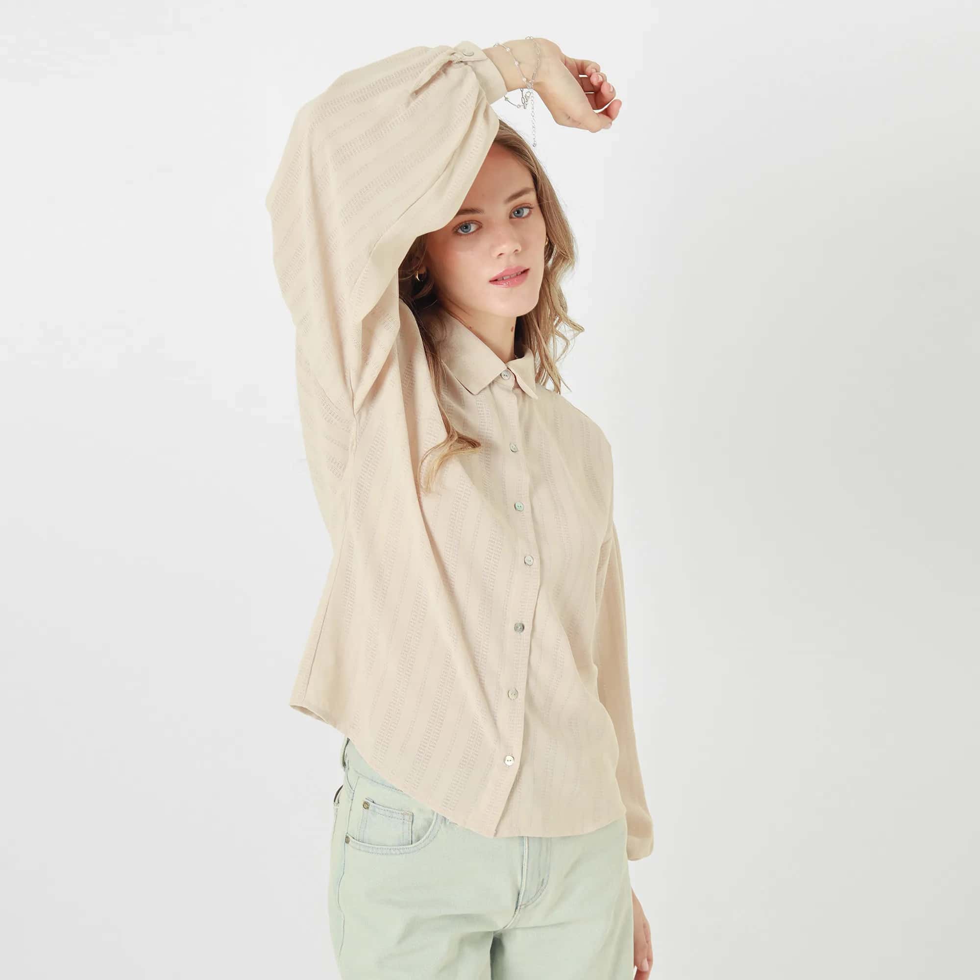 Blusa Cuello Camisero Manga Larga