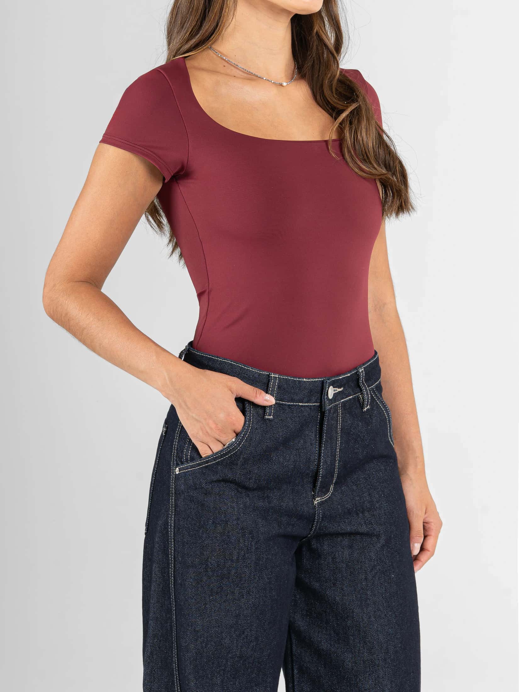 Ref: 0610702 Body manga corta, escote redondo, stretch, tono vino tinto - miniatura 3