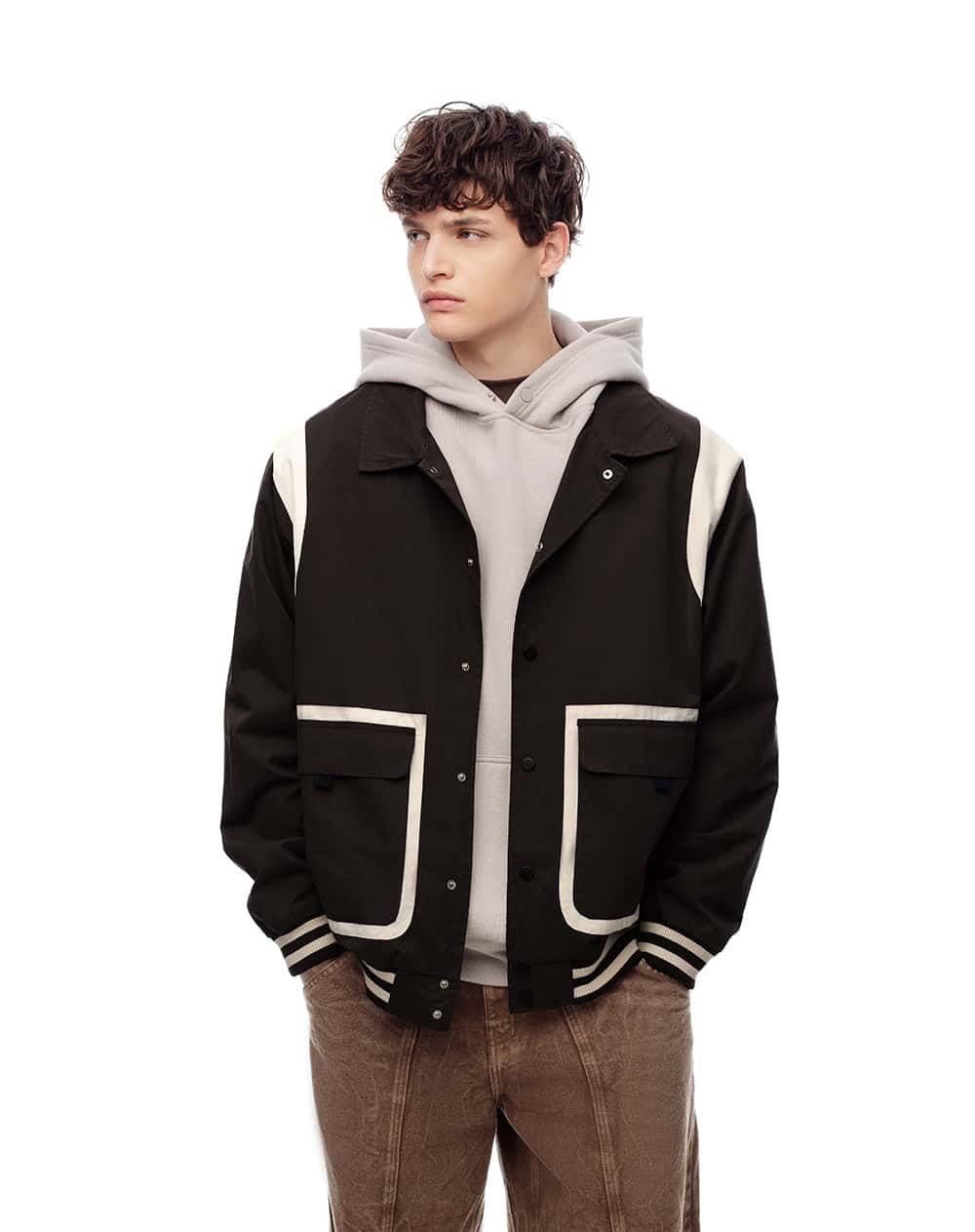 Chaqueta varsity oversize café hombre