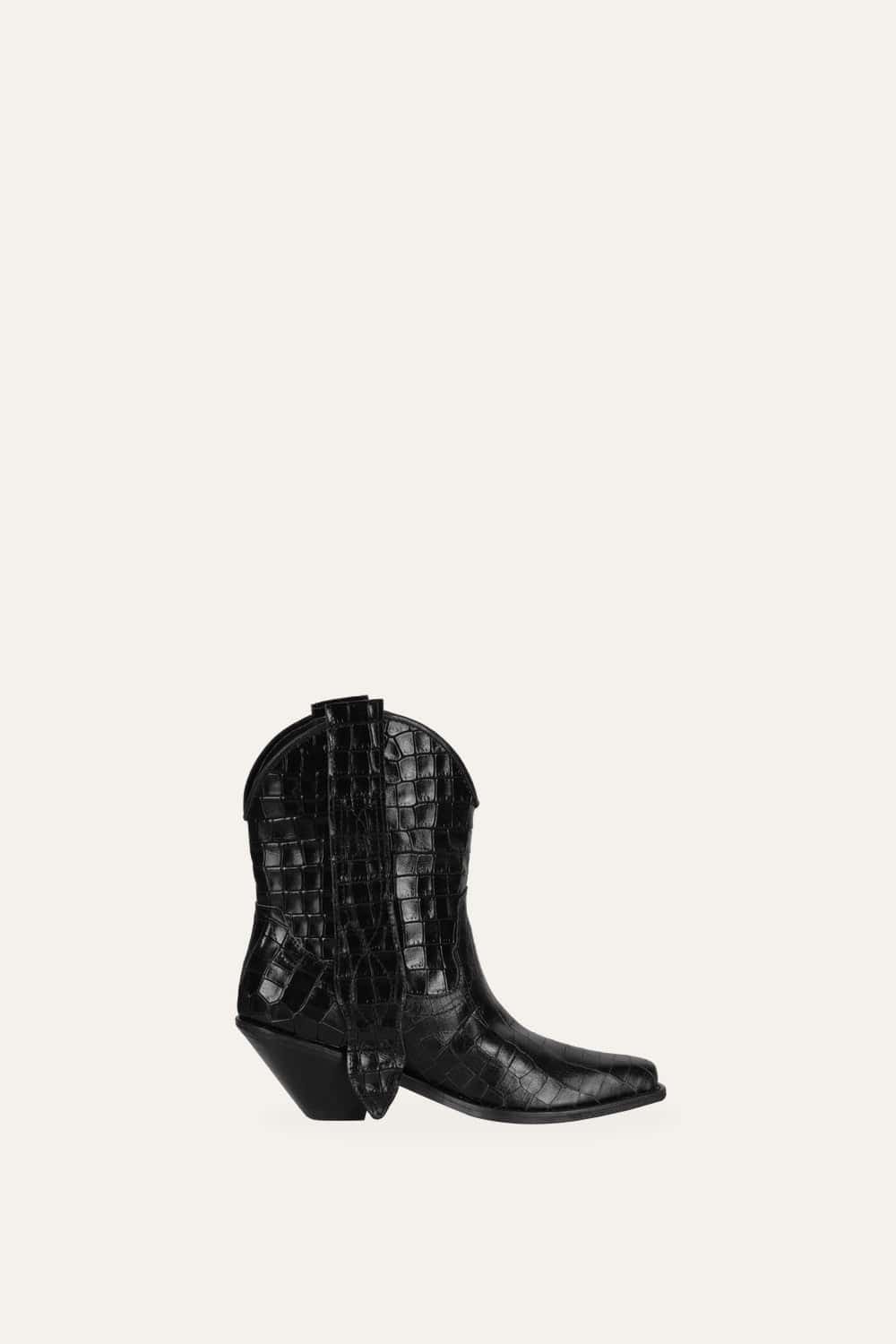 Footsteps In The Sand Boots in Black Crocco