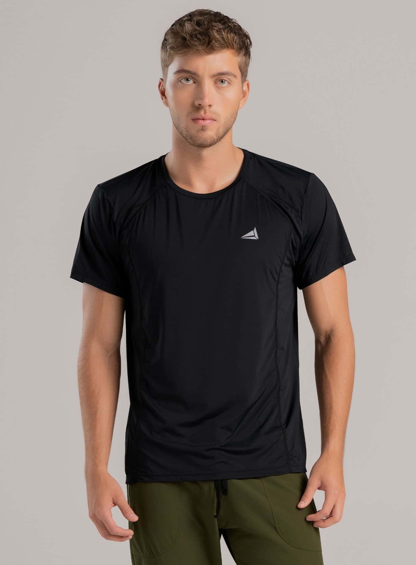 CAMISETA DEPORTIVA CON CORTES LATERALES