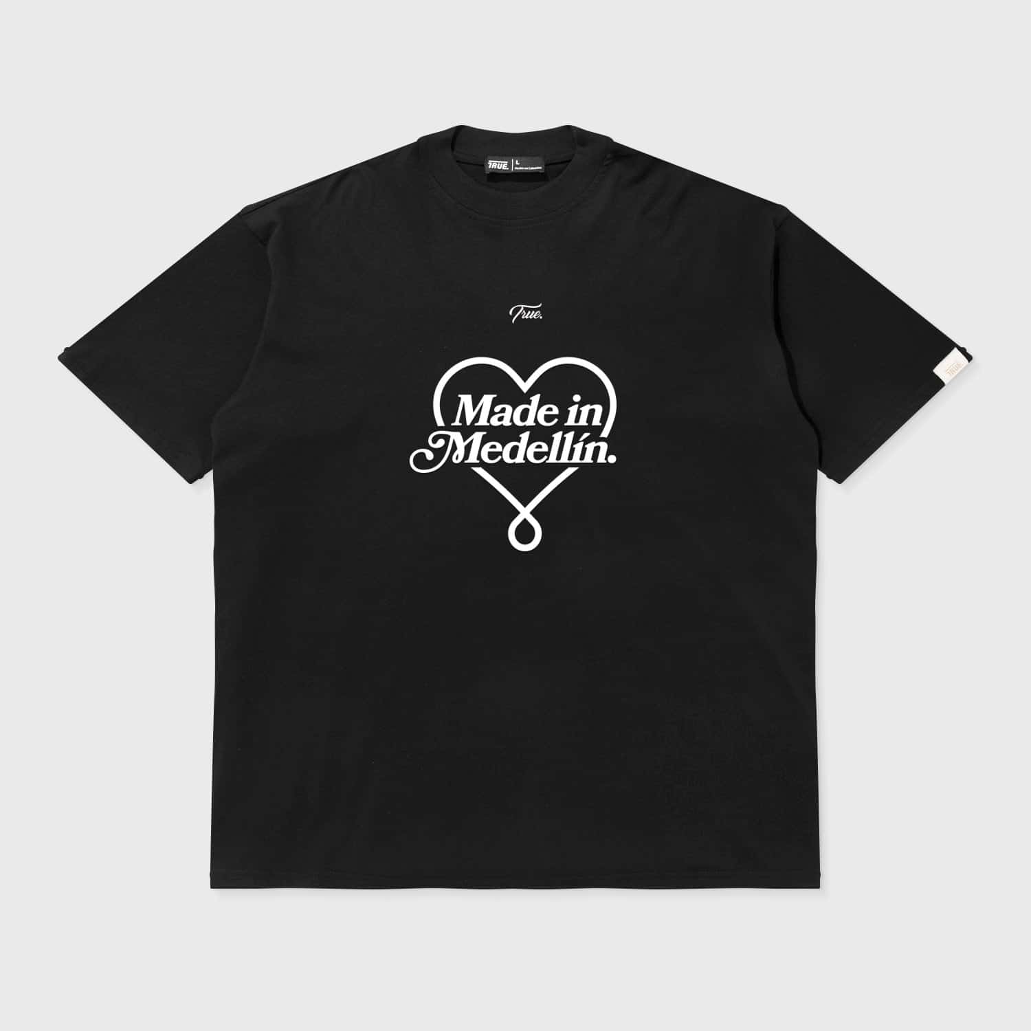 Camiseta Oversized Medellín - Negra