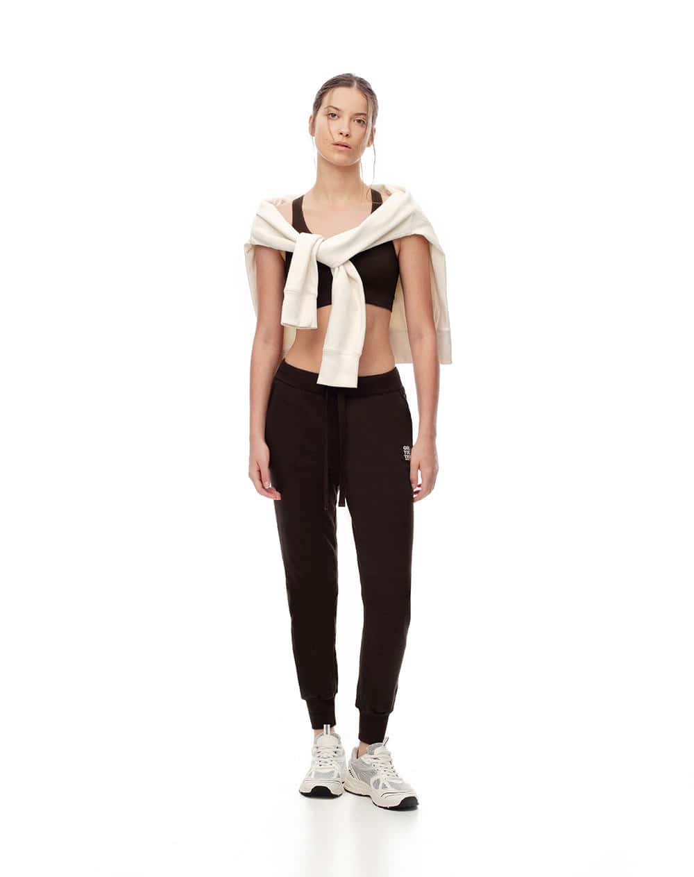 Jogger tiro medio algodón chocolate mujer