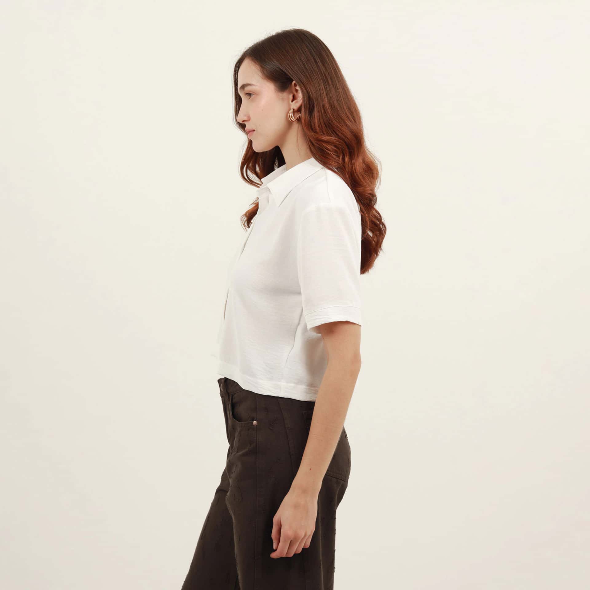 Blusa crop abierta cuello camisero manga corta - miniatura 4