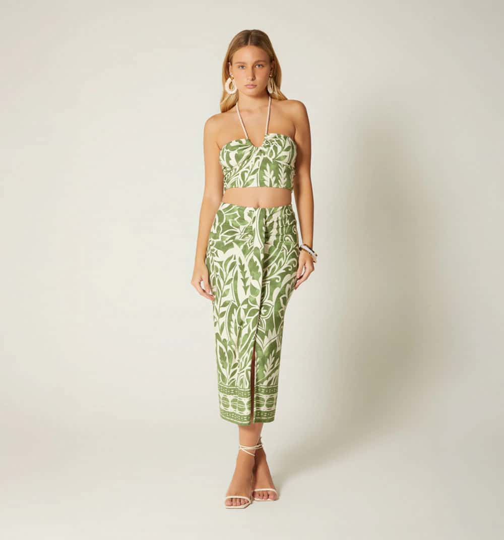 Crop top con amarre en cordon