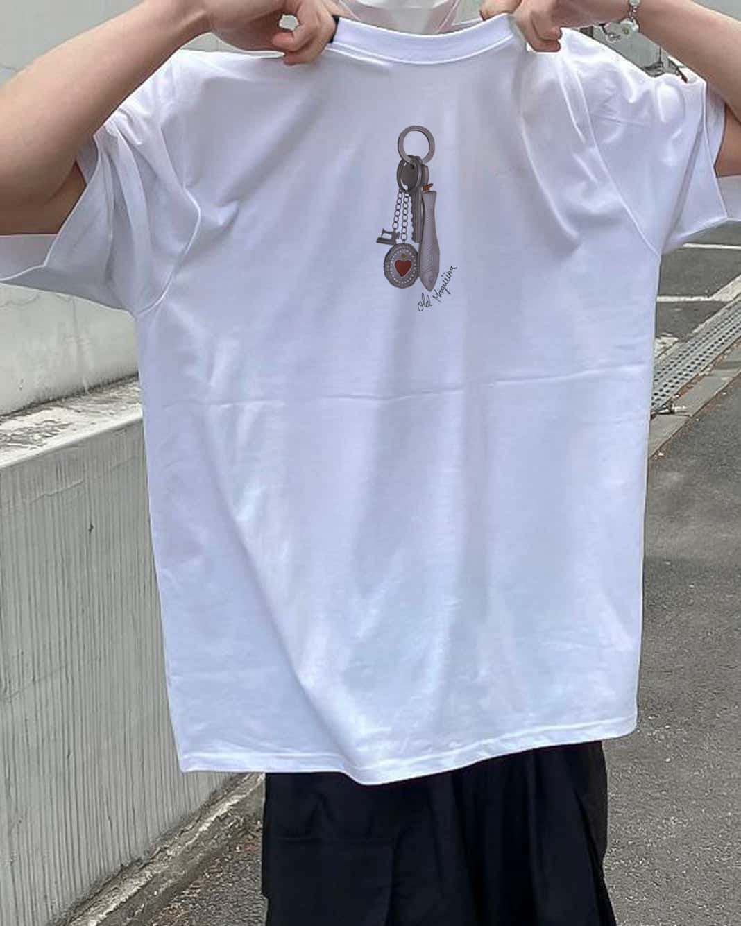 CAMISETA LLAVERO