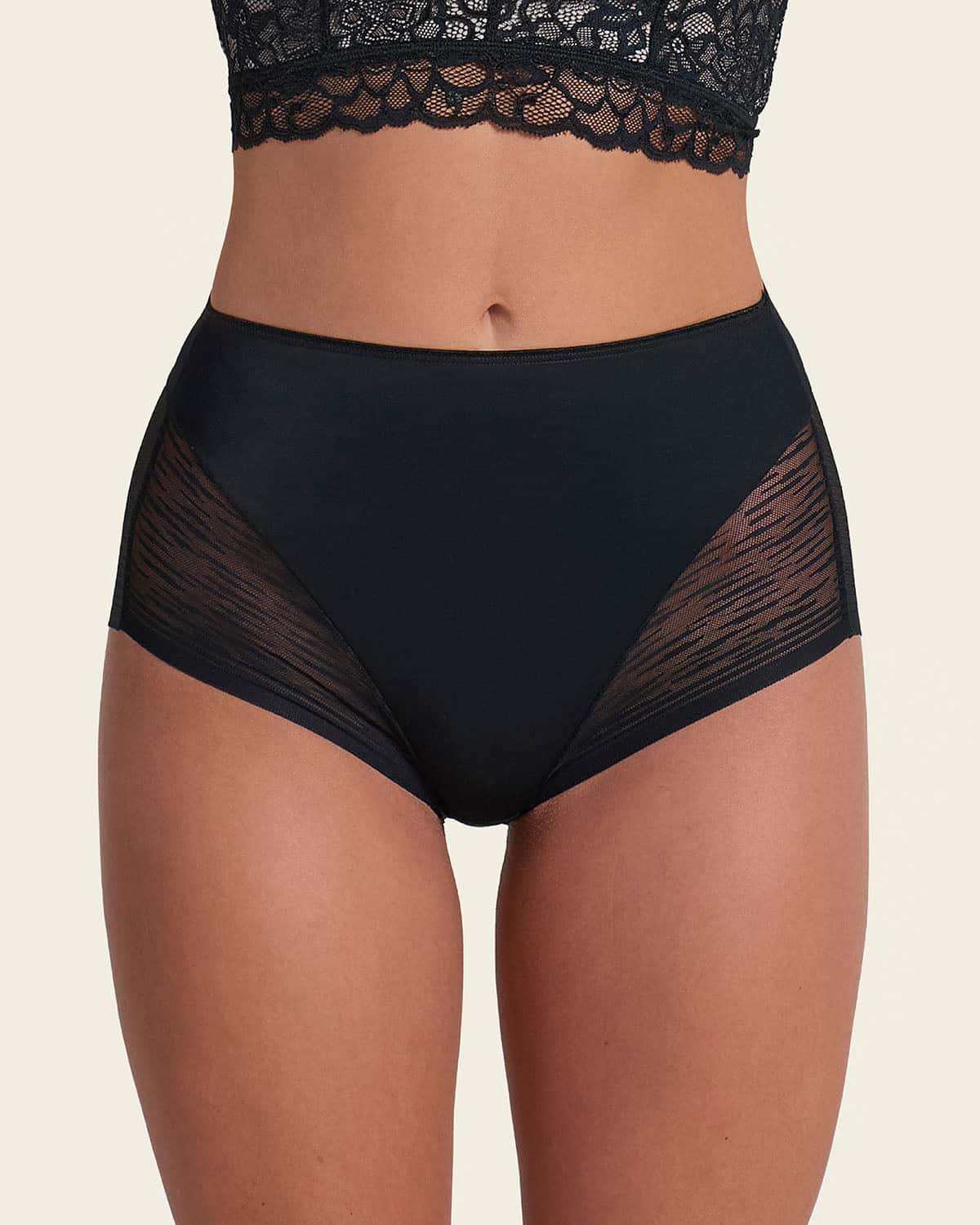 Panty faja clásico invisible con transparencias en glúteos y laterales