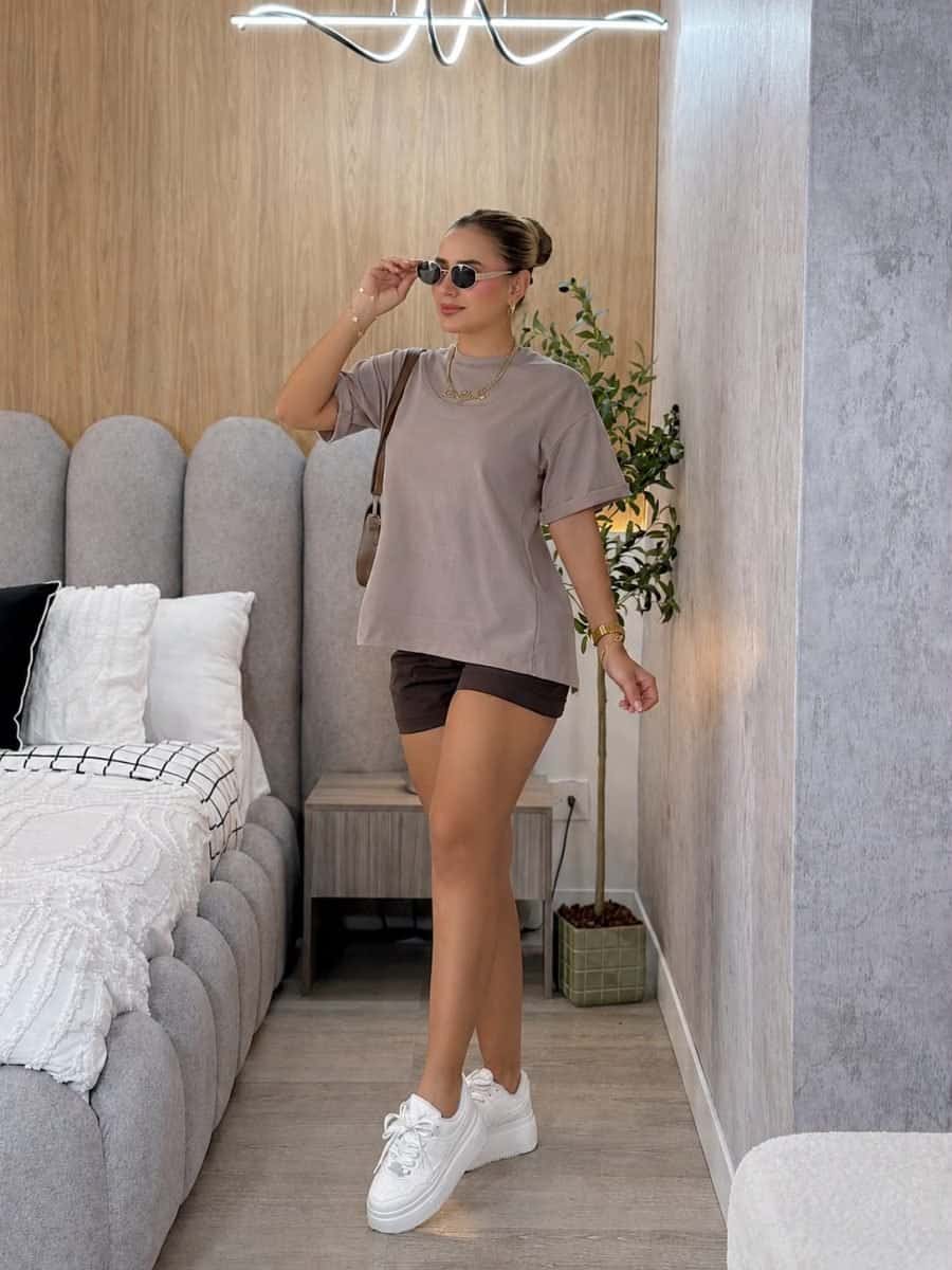 Camiseta oversized  Be you (taupe)