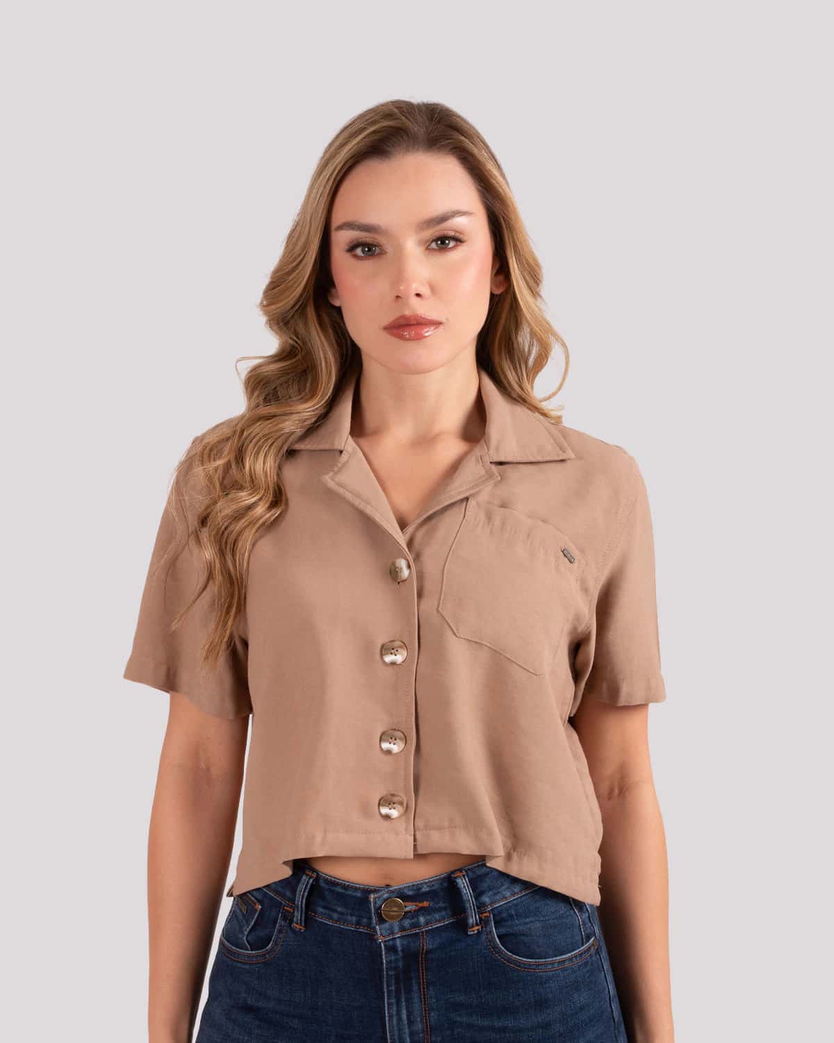 Camisa caqui manga corta para mujer