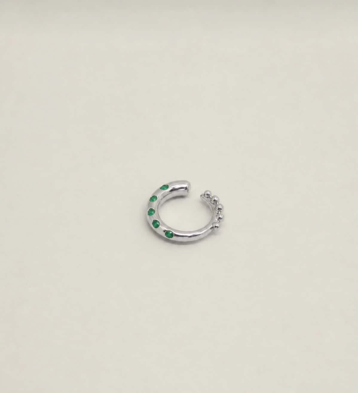 Totona Emerald Ear Cuff – Ring Silver
