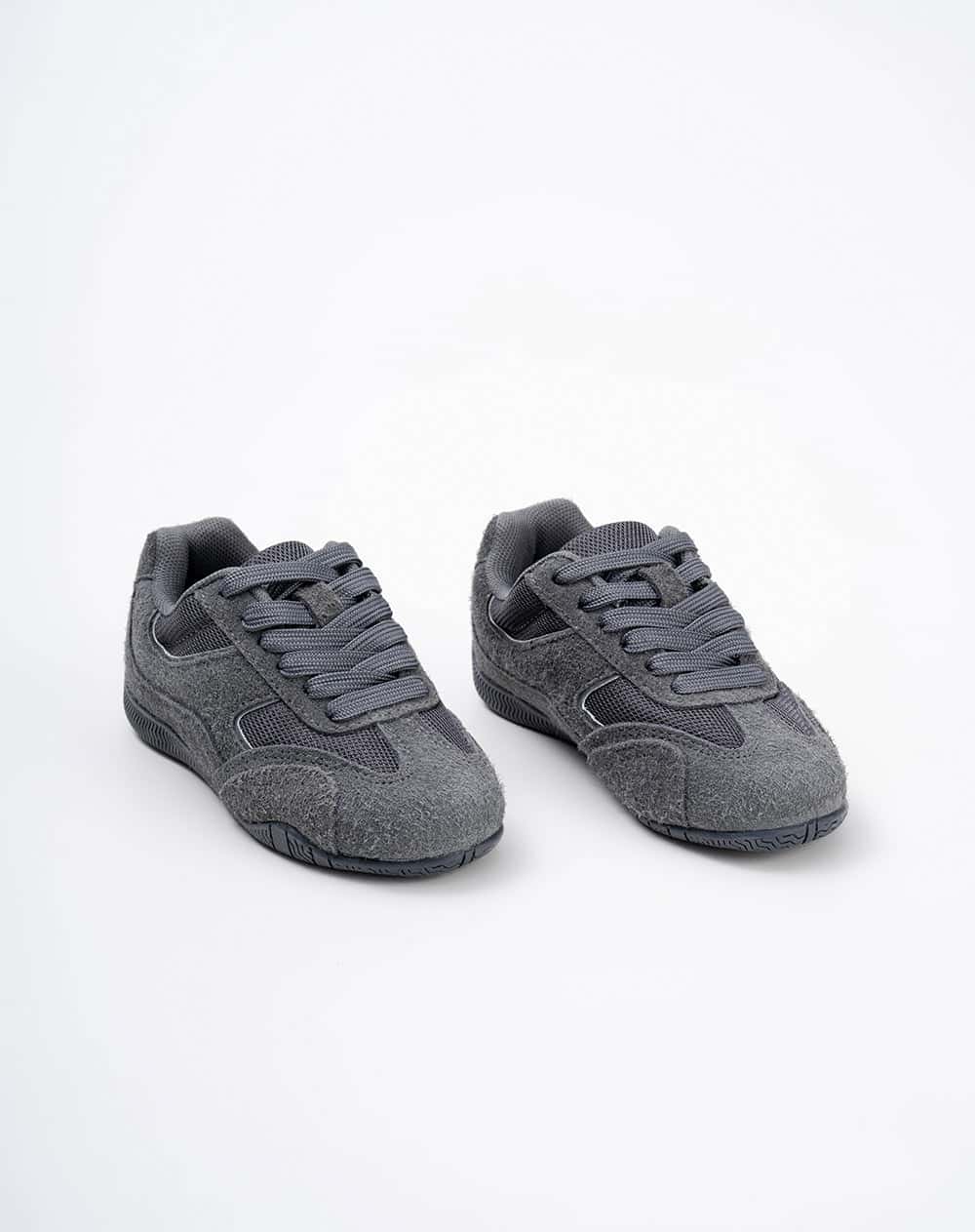 Tenis gris niño