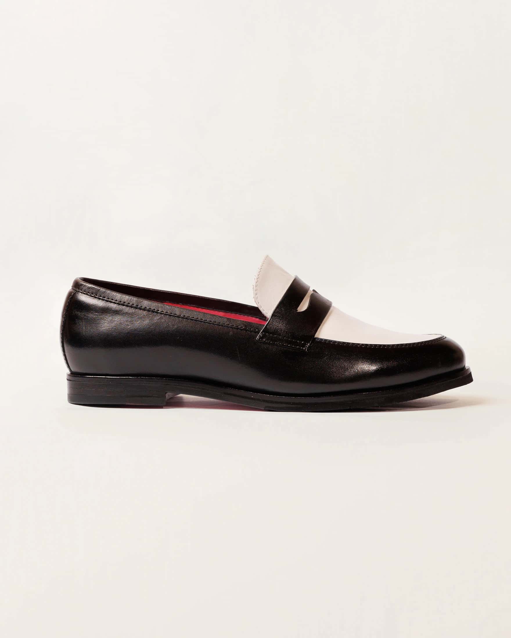 Mocasín Alessa Negro-Blanco Suela Clásica