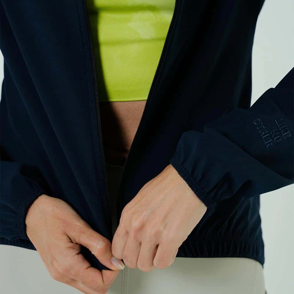 CHAQUETA RUNNING AQUALITE AZUL OSCURO PARA MUJER - miniatura 4