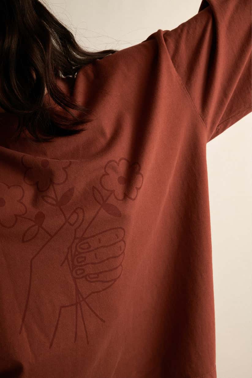 CAMISETA FLORES CAFE - miniatura 2
