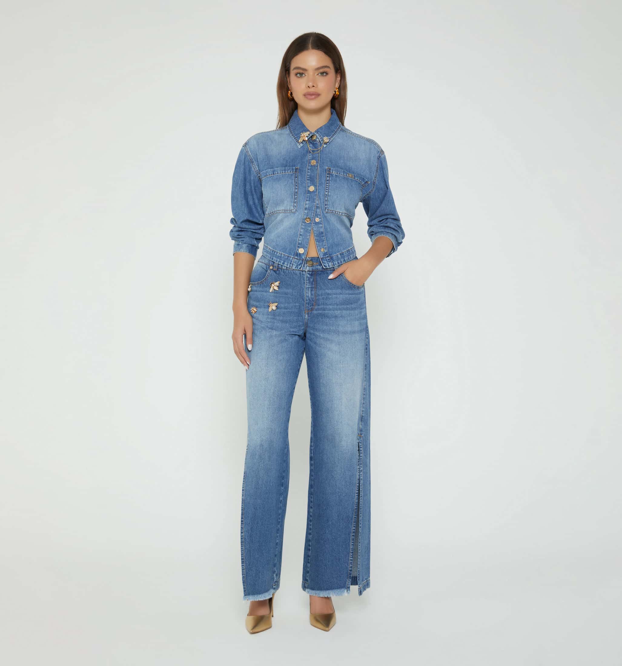 Jean wide leg tiro medio bichos