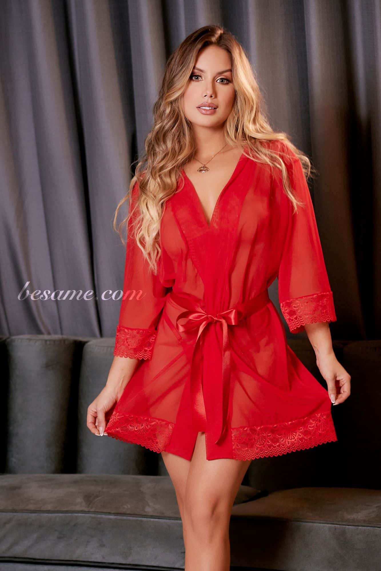 Kimono en tul rojo