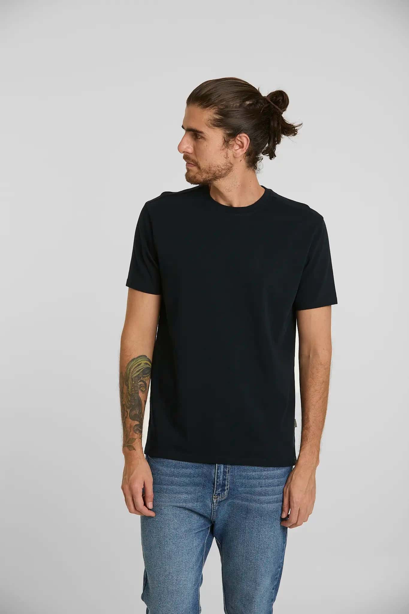 Camiseta básica azul oscura - miniatura 6