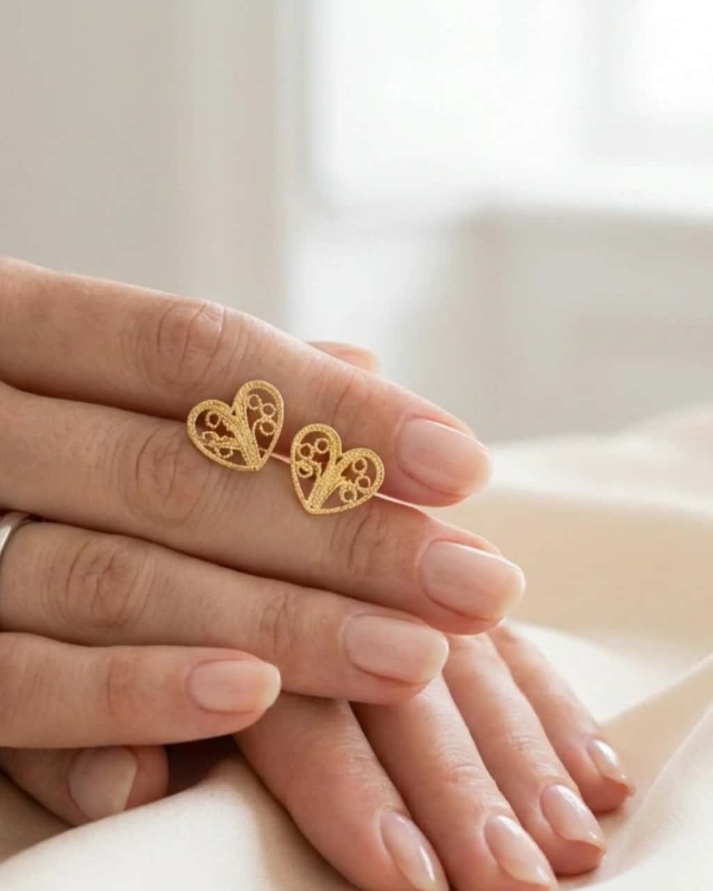 Topo corazón hilos tejidos. Baño Oro 24k Colección Heredar