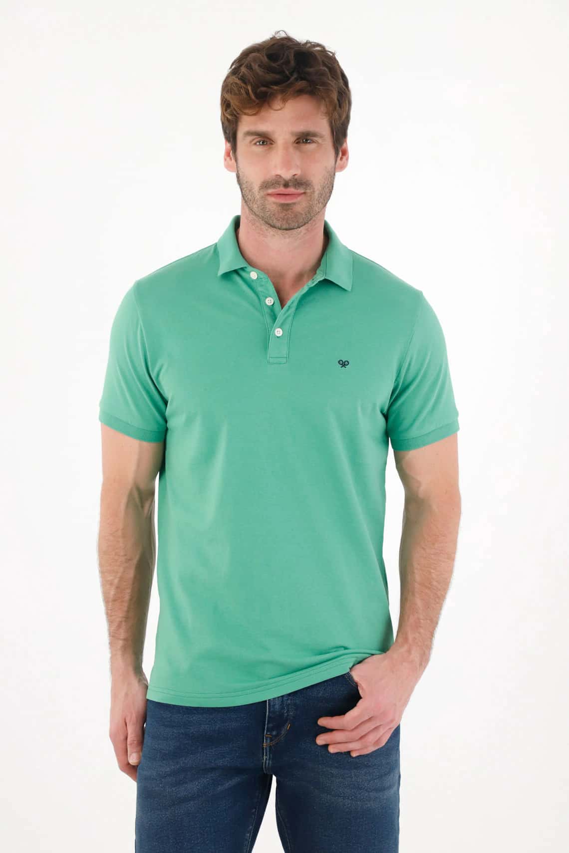 Polo en tela piqué lycra verde con diseño limpio para hombre